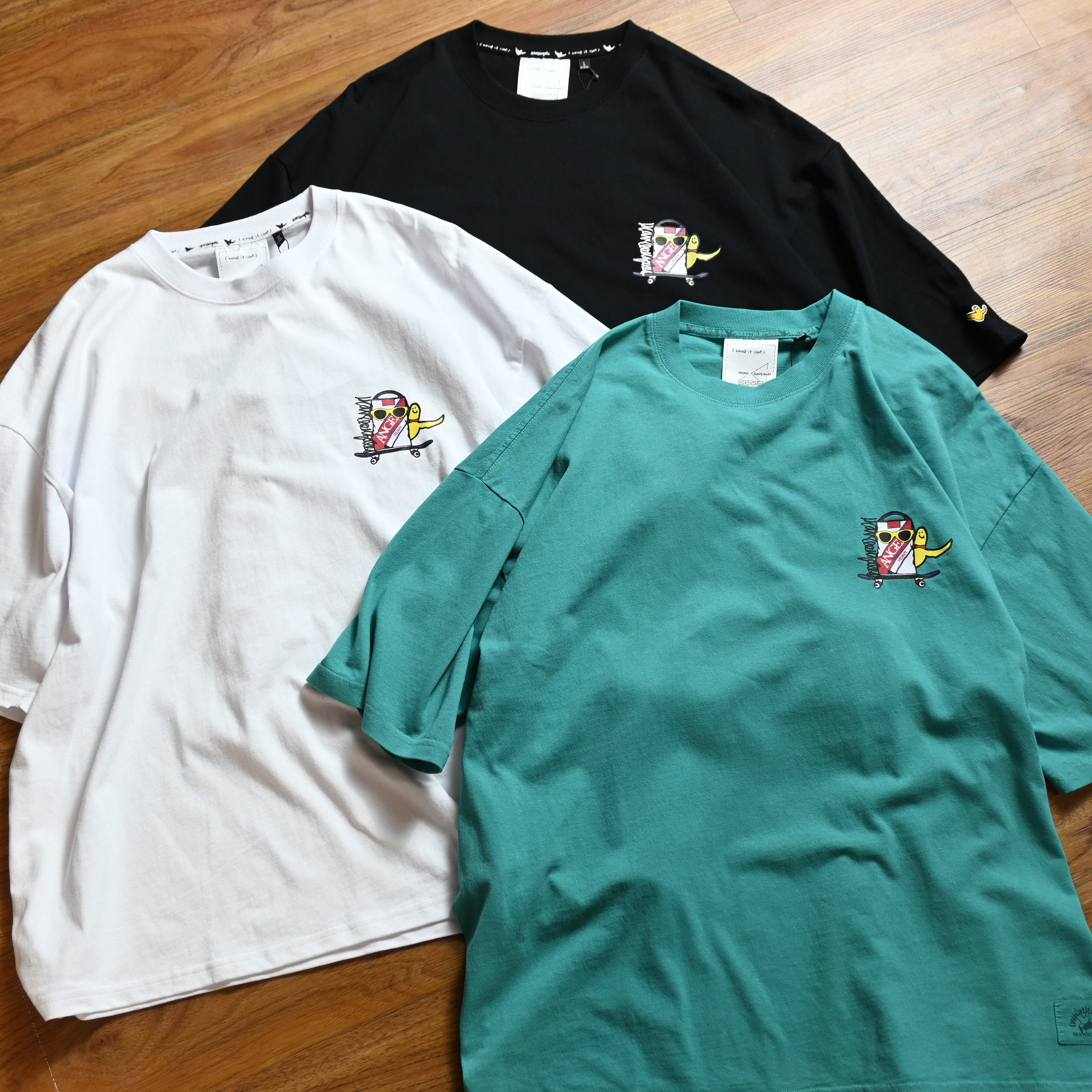 (What it isNt) ART BY MARK GONZALES SBL Retro Toy BIG Tee