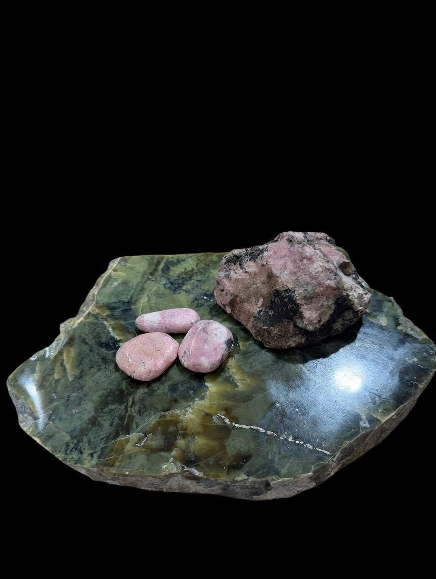 WU006 Z1S4 Rhodonite 薔薇輝石