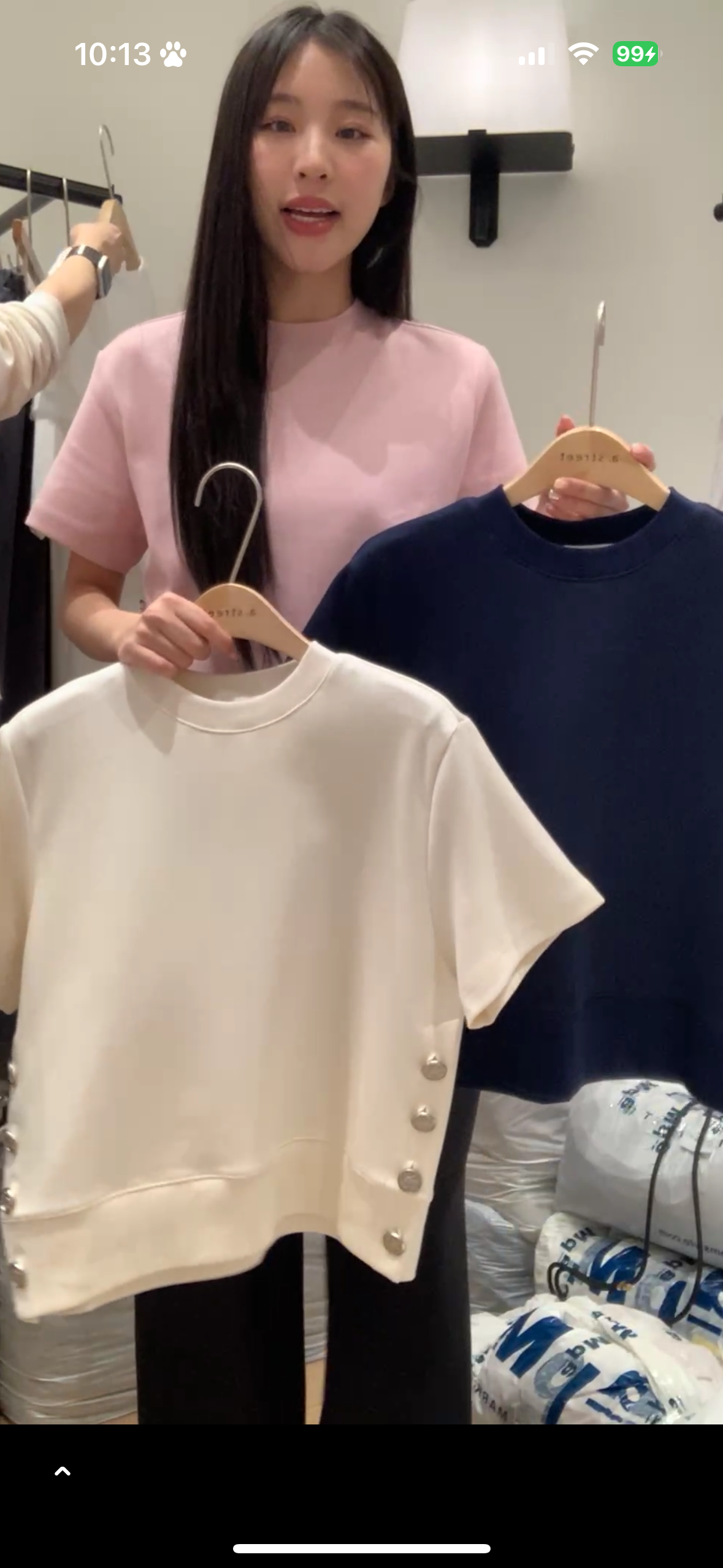 雙銀釦挺版上衣