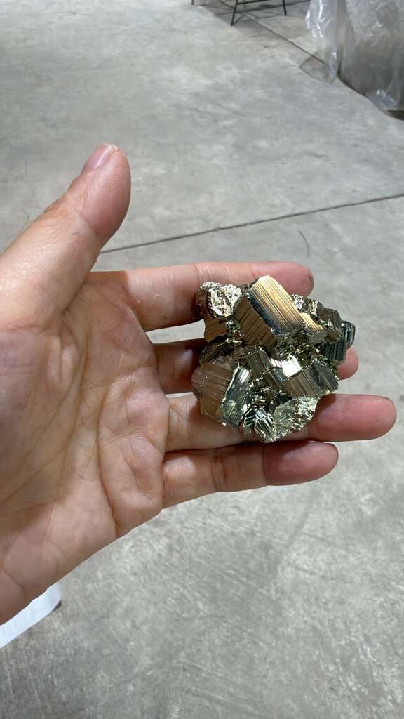 WU474 黃鐵礦 A474 110-160g (隨機款)