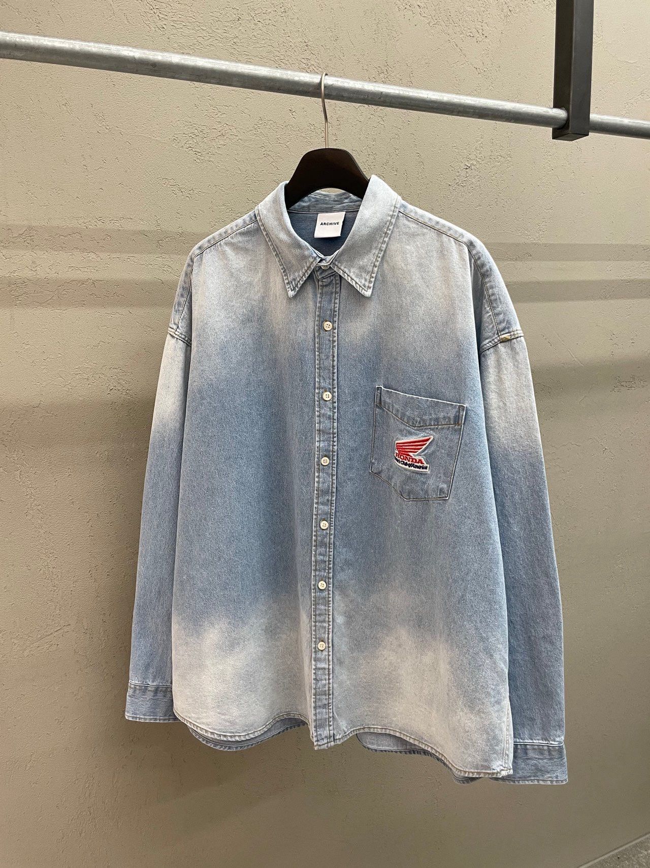 洗水英文字長袖牛仔恤衫 ARCHIVE-420S