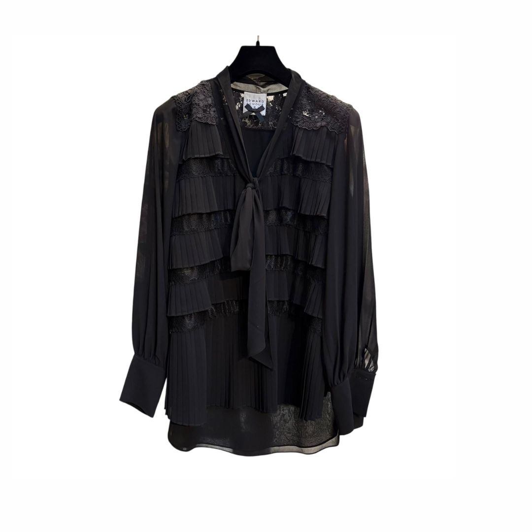 1EA0408-050 [EDWARD ACHOUR] Tiered Pleated Lace Blouse with Bow Black #100614/1027 (EU)