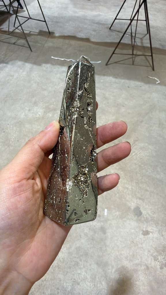 WU501 黃鐵礦 大 水晶柱 A501 250g-300g