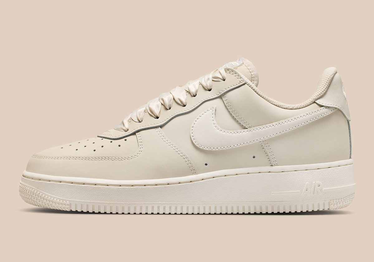 【預訂】 NIKE AIR FORCE 1 RETRO PREMIUM 絲帶燕麥奶-WOMEN