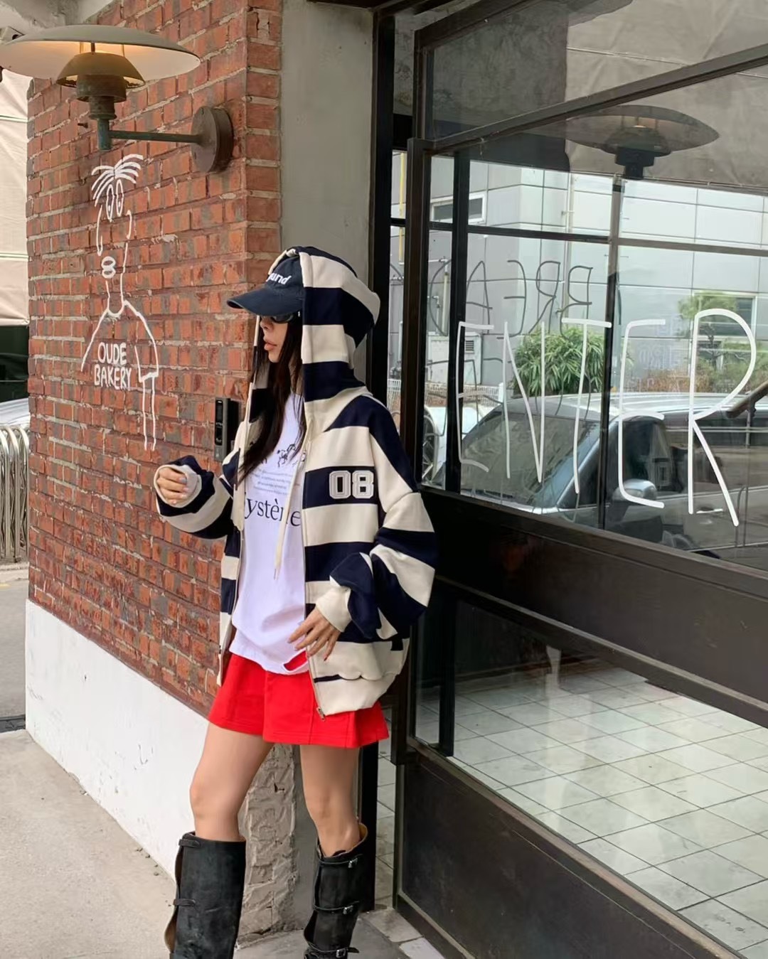 08寬條連帽外套