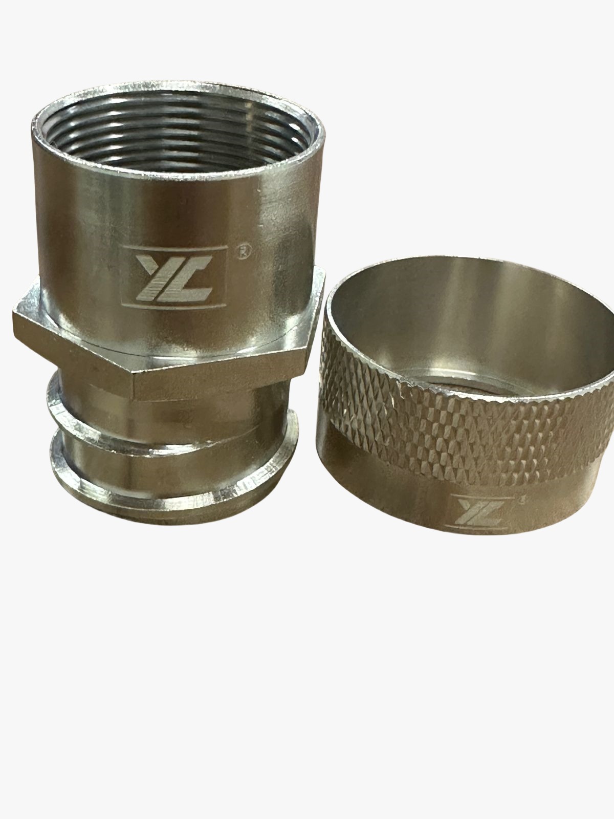 YC030  英式軟喉電鍍銅索咀連包臣 (內牙)