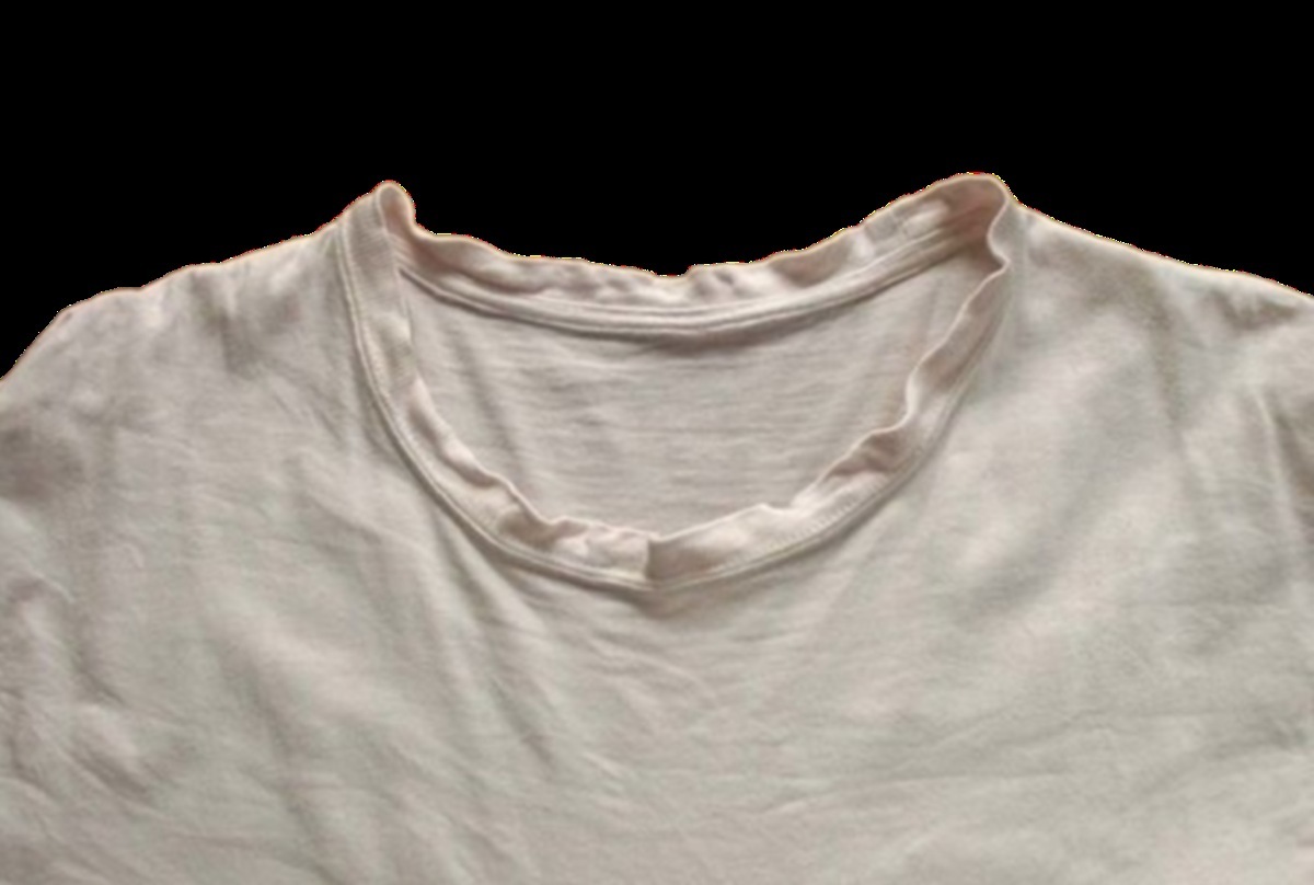 男生素T最怕悶熱與領口荷葉邊