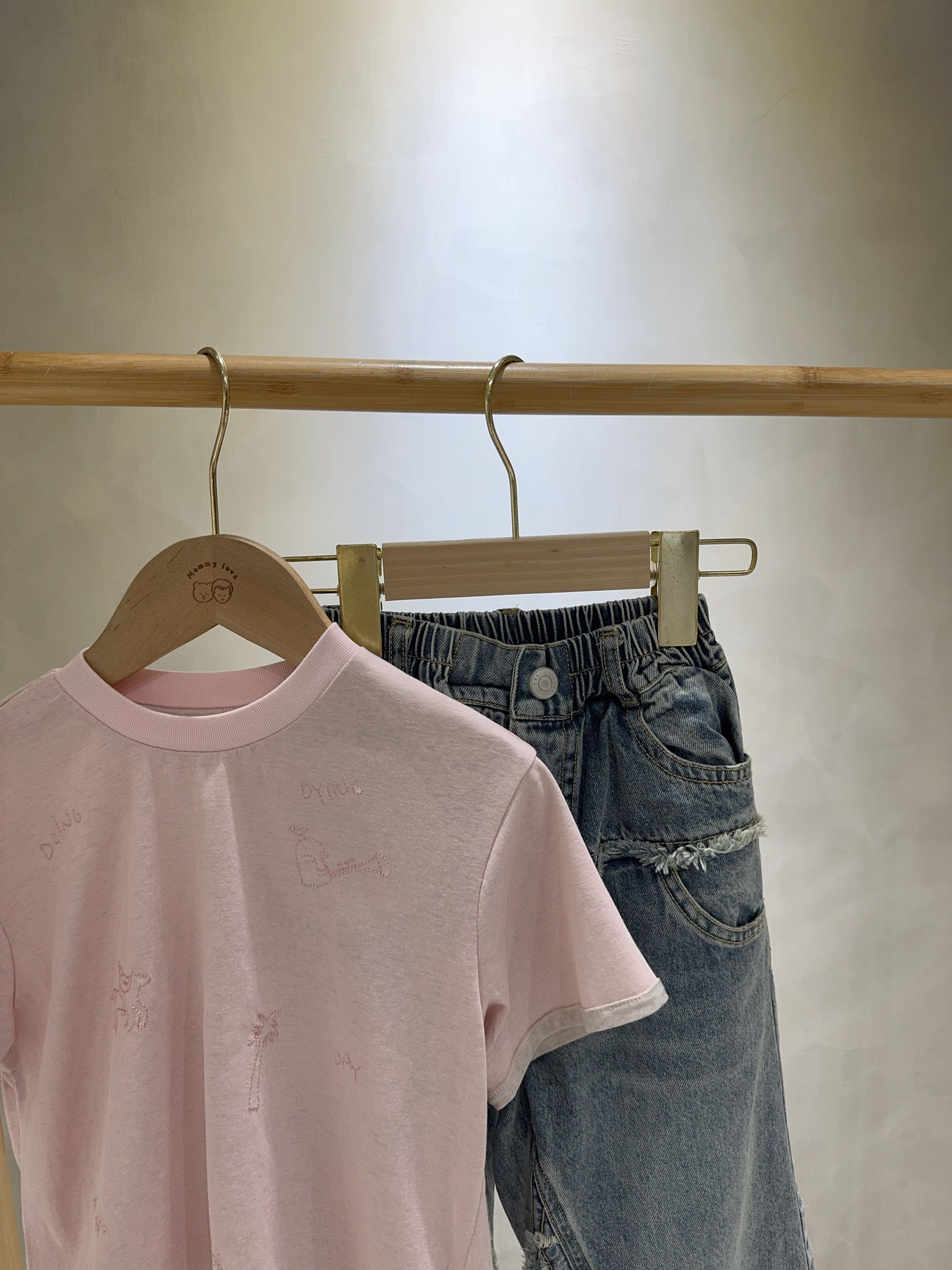 69037可愛刺繡上衣C208