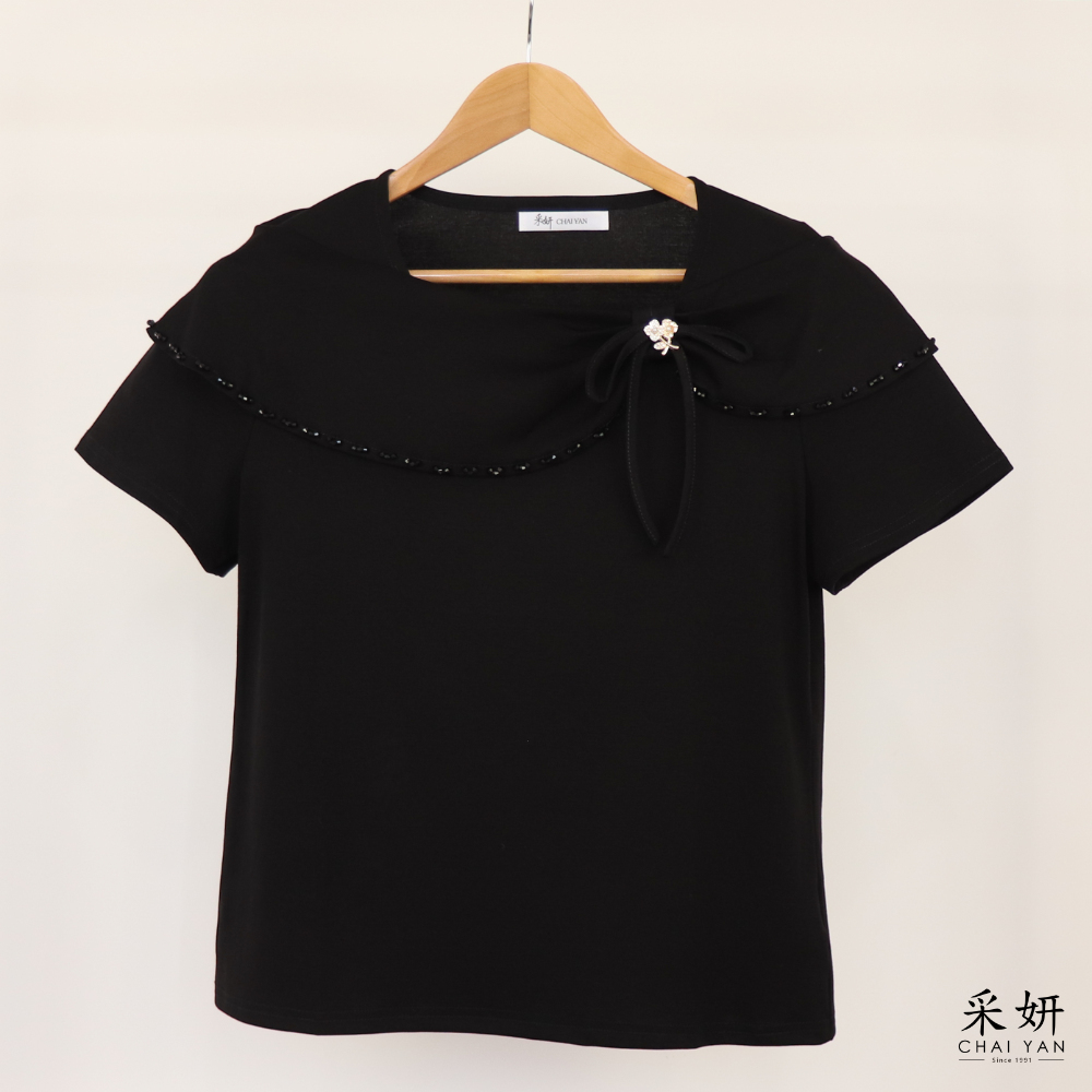 串珠荷葉領短袖上衣