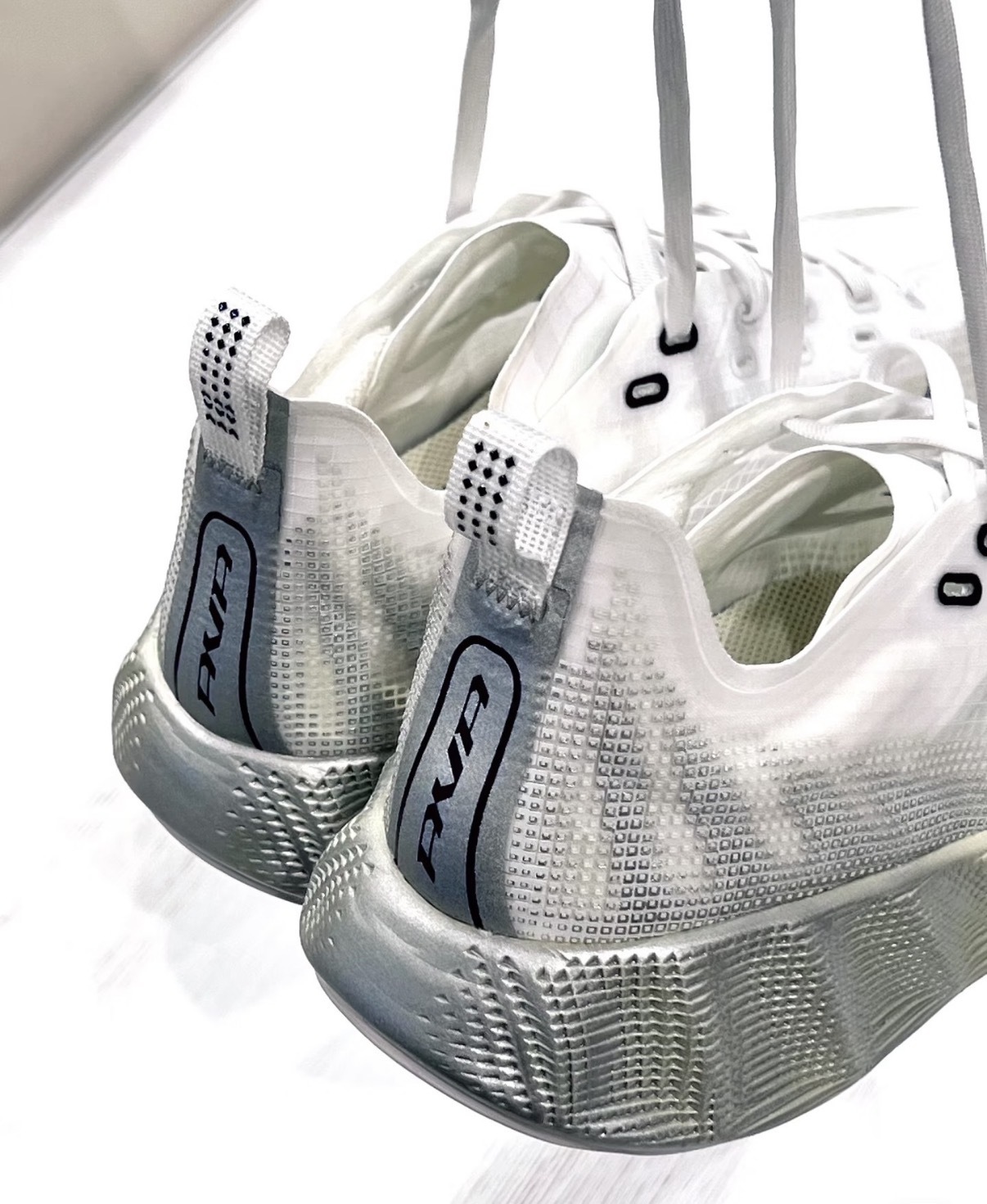 男鞋 NIKE AVA X 白煙灰 輕量 支撐 透氣 緩震 休閒 運動鞋【HM9697-003】