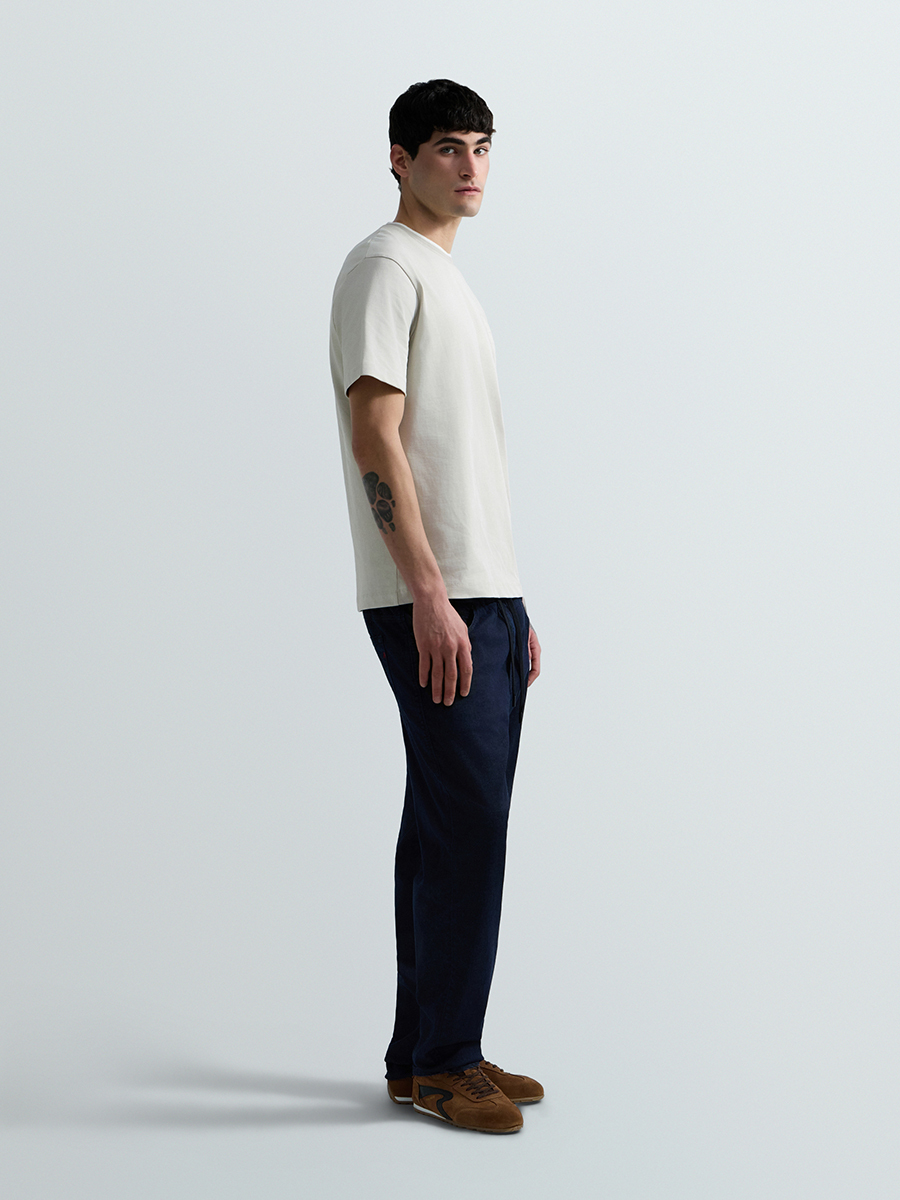 淺灰色刺繡純棉T-Shirt