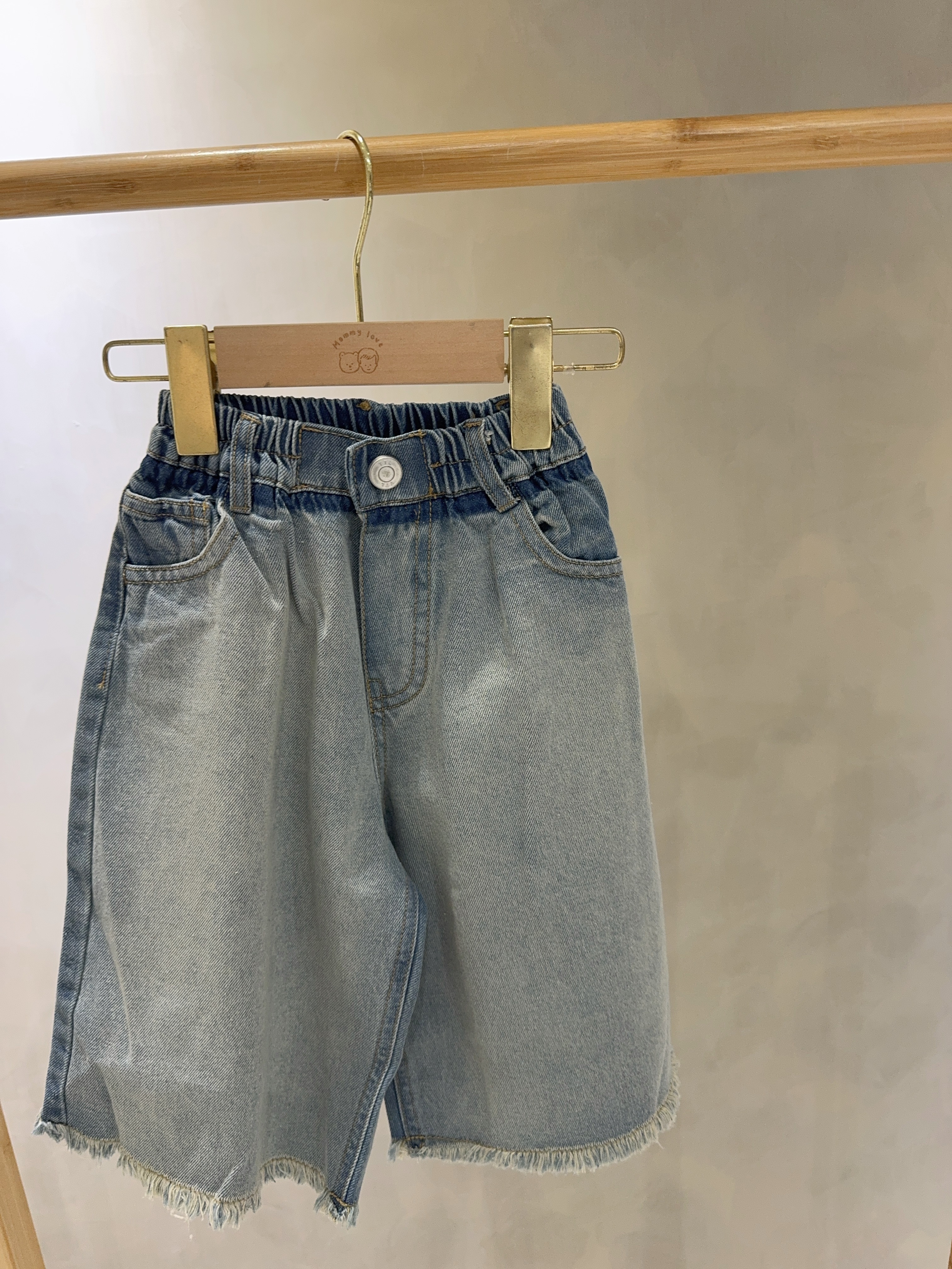 61391八分水洗刷色牛仔褲C233