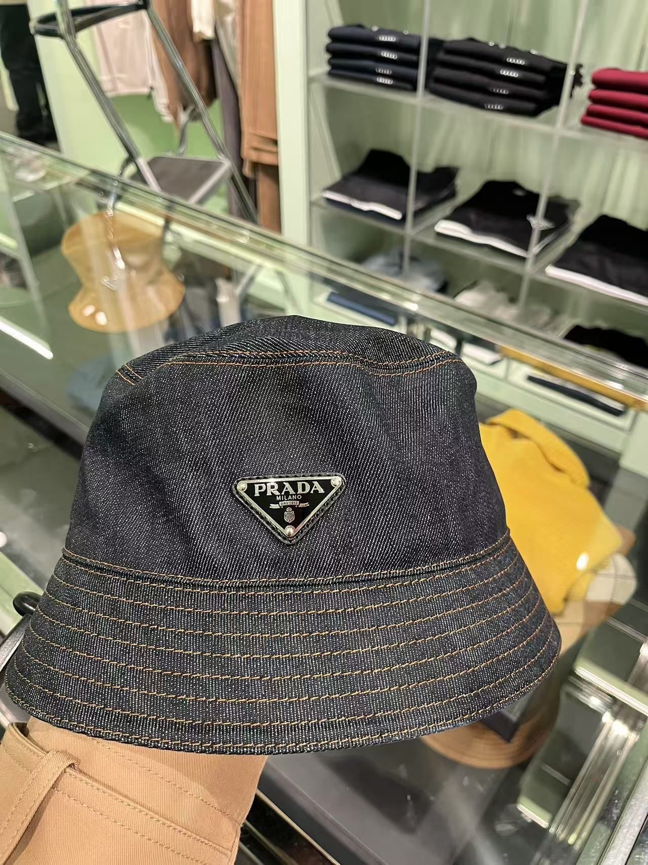 Outlet Prada Bucket Hat
