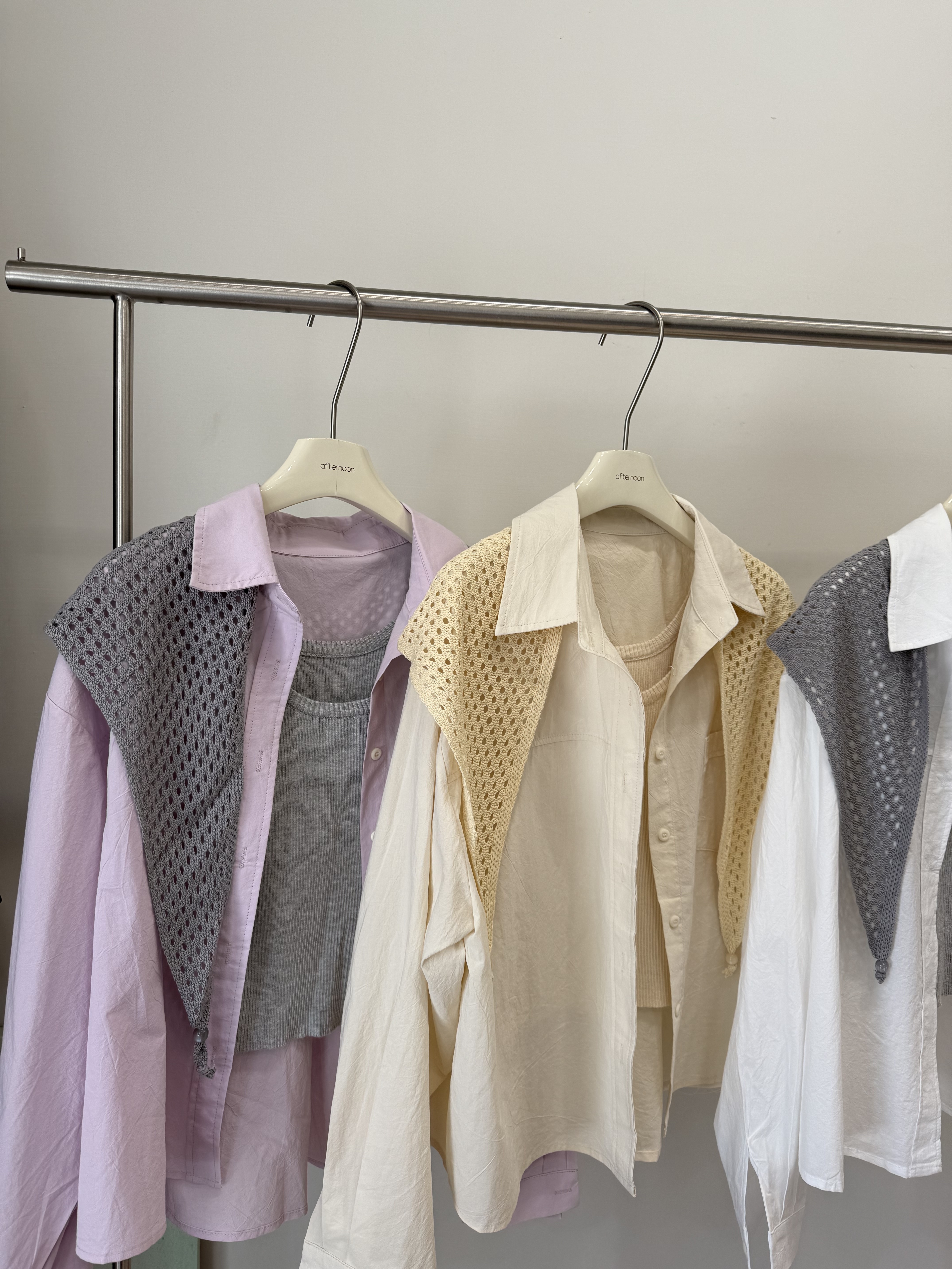 608 附洞洞披肩襯衫