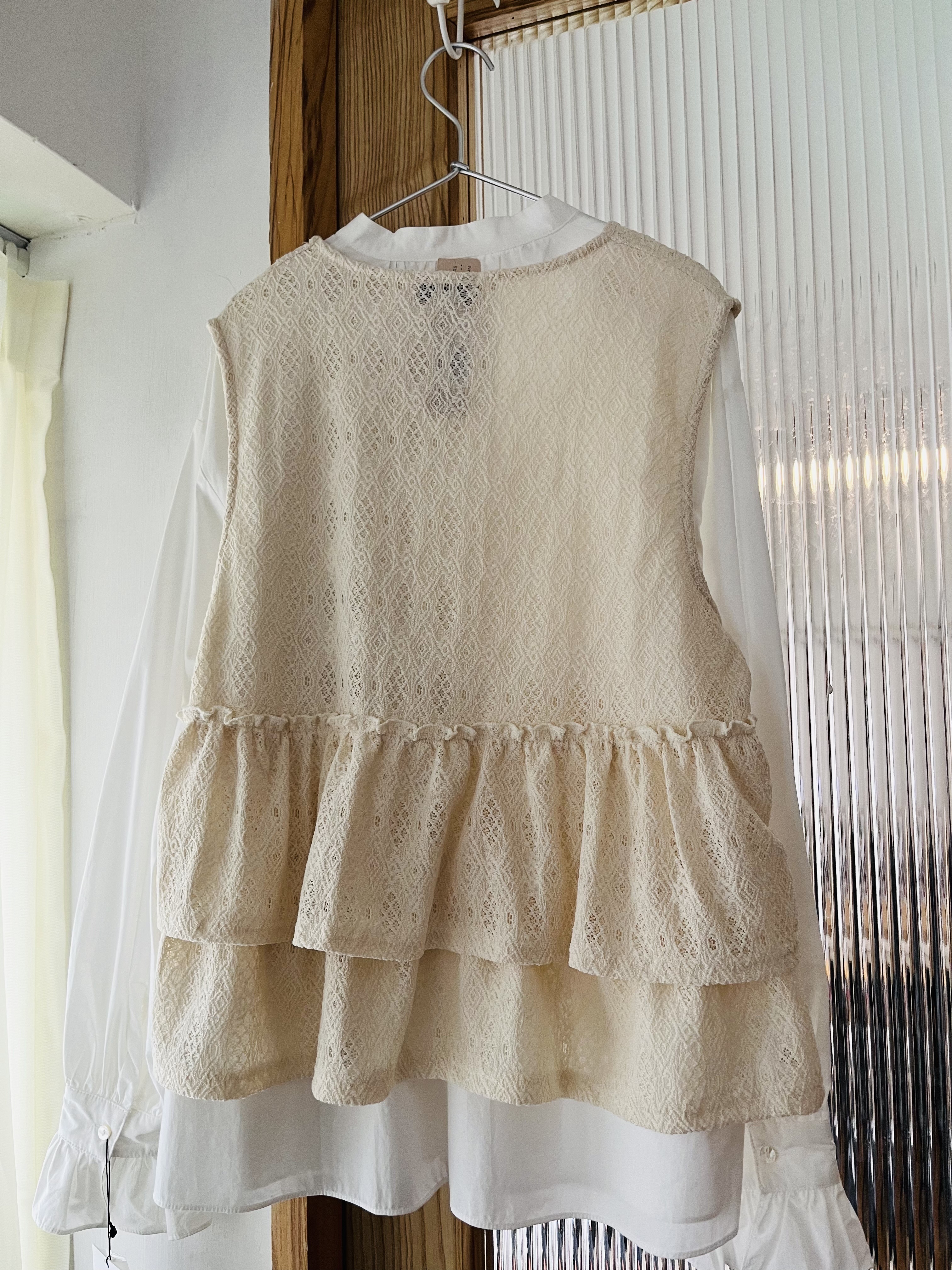 isoLaine米色通花背心外套