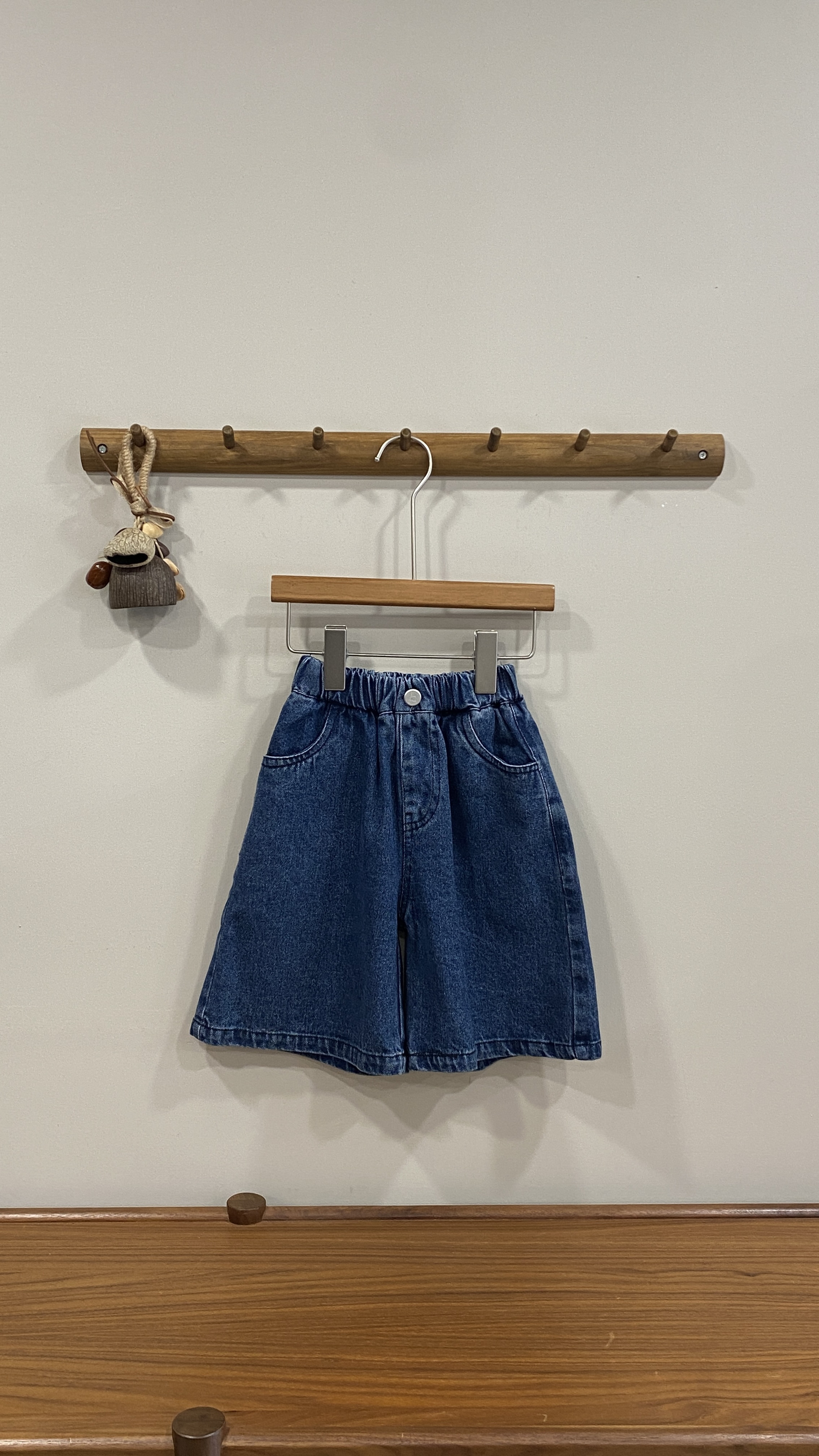 A04437愛心口袋牛仔六分褲