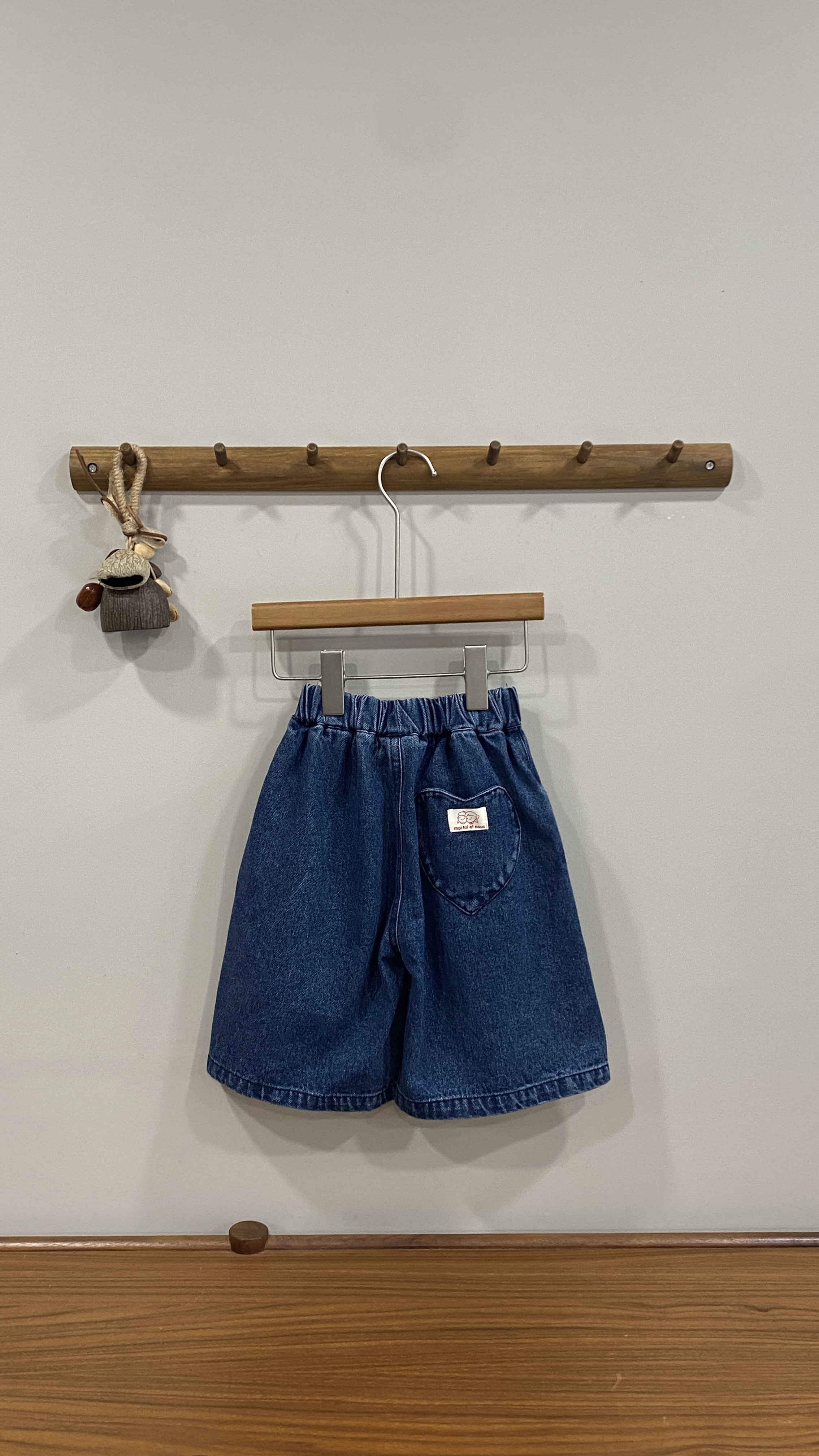 A04437愛心口袋牛仔六分褲