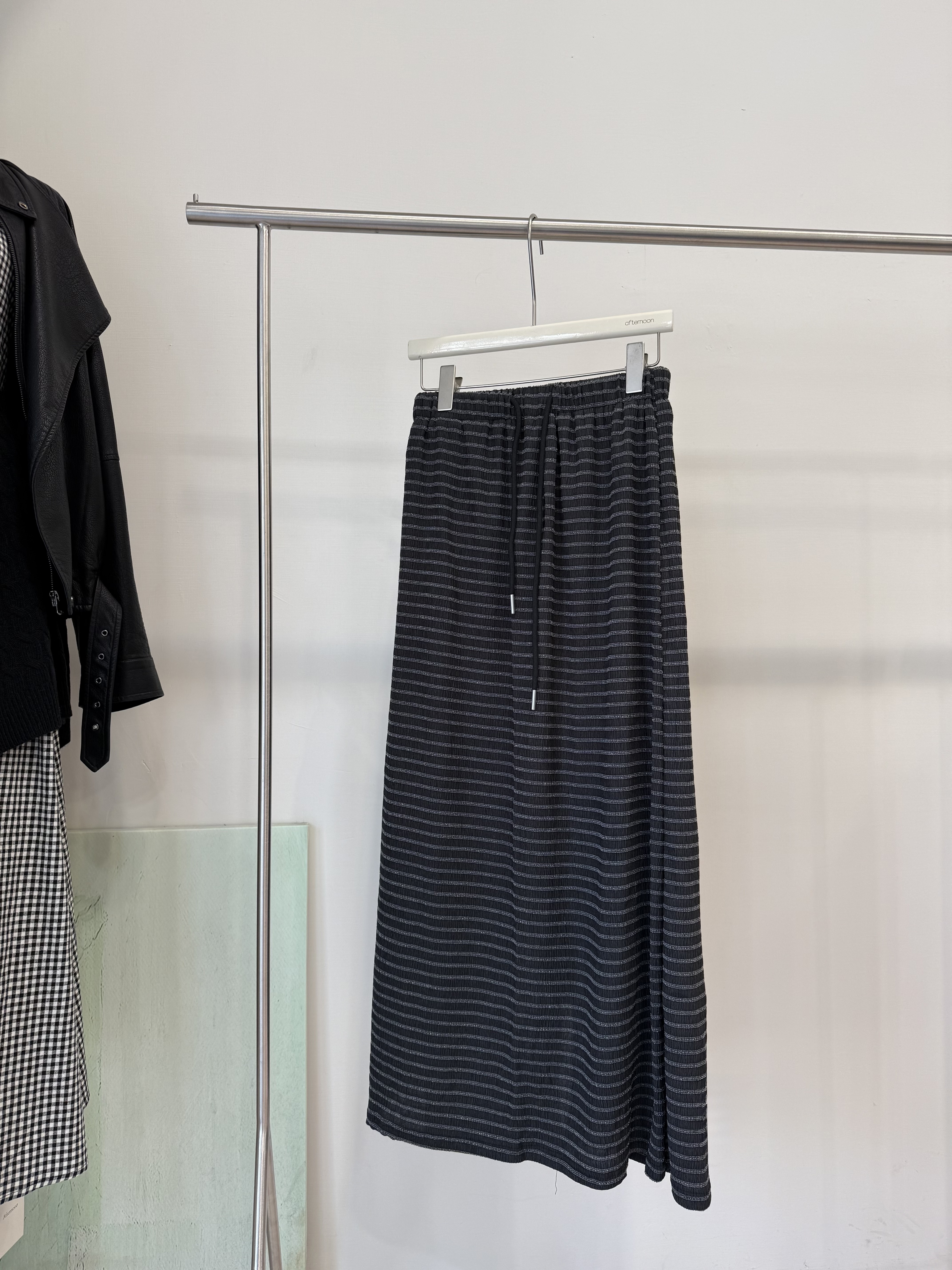 5099 橫條紋抽繩後岔長裙