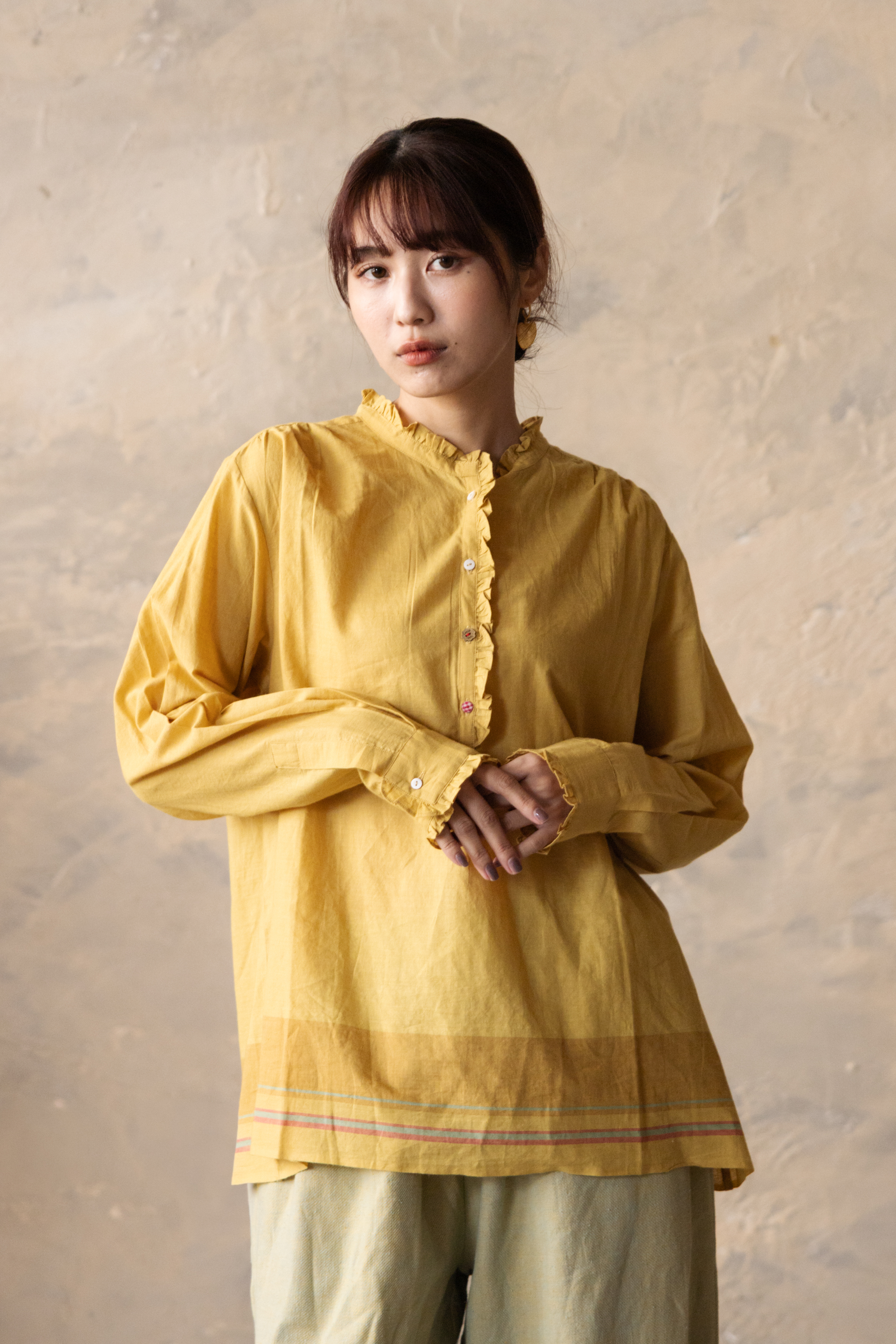 【Lotus veda】黃檸檬長袖手織蓋印上衣