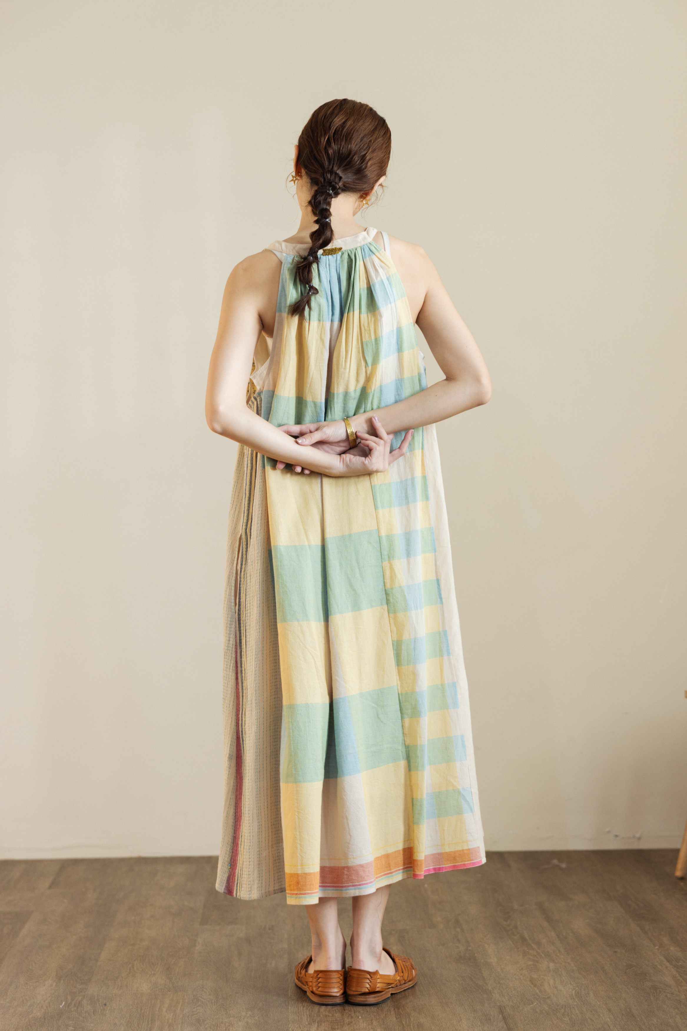 【Lotus veda】粉色拼接手織布削肩無袖洋裝