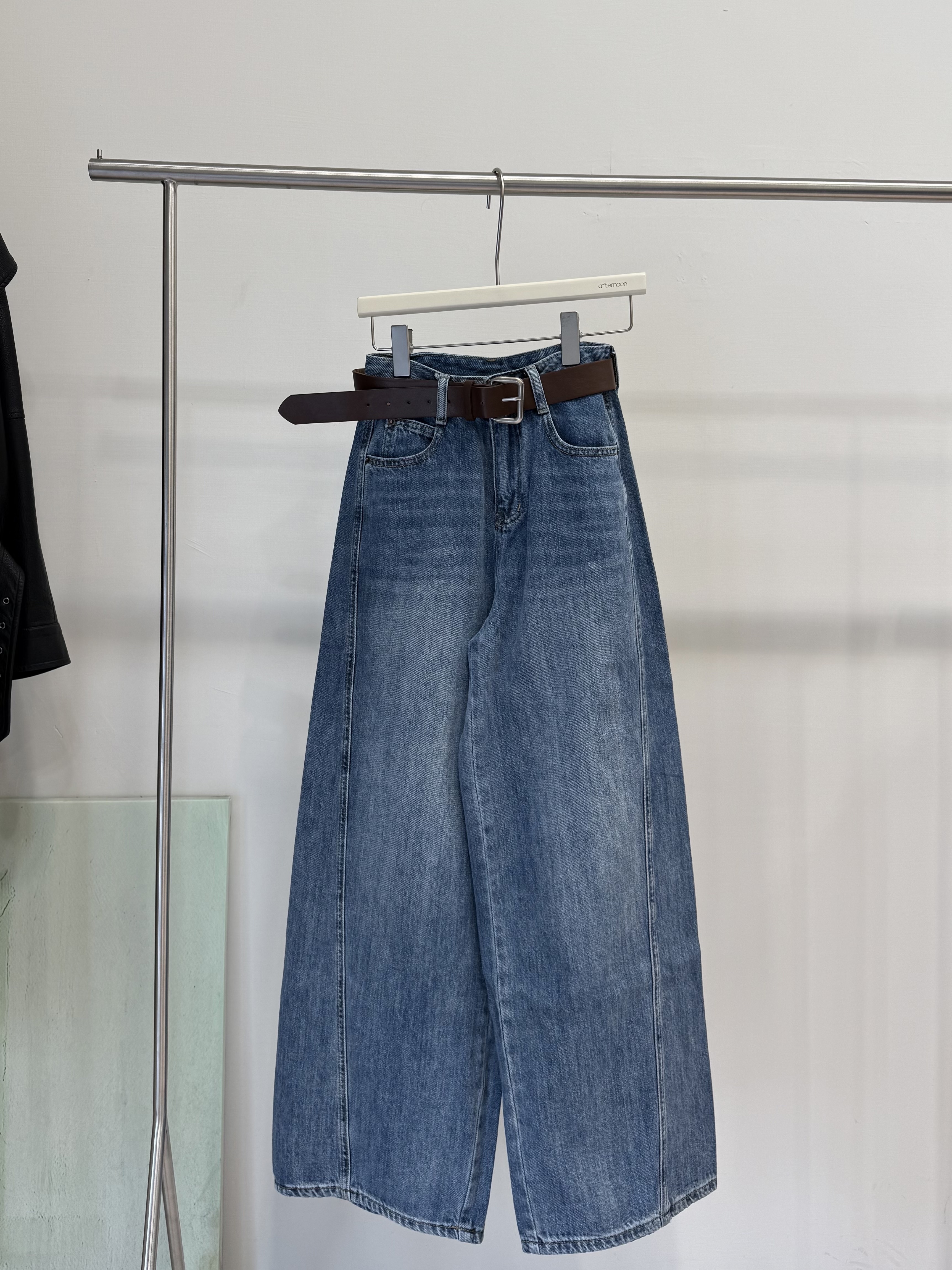 875 三D壓線繭型牛褲(附皮帶)