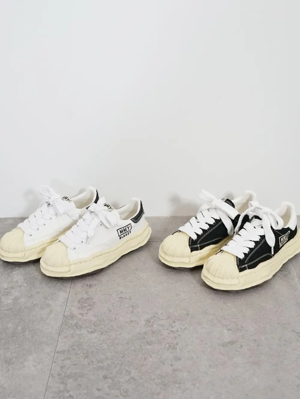 iSNEAKERS｜Maison Mihara Yasuhiro 三原康裕奶油底 白 A09FW732WT 黑A09FW732