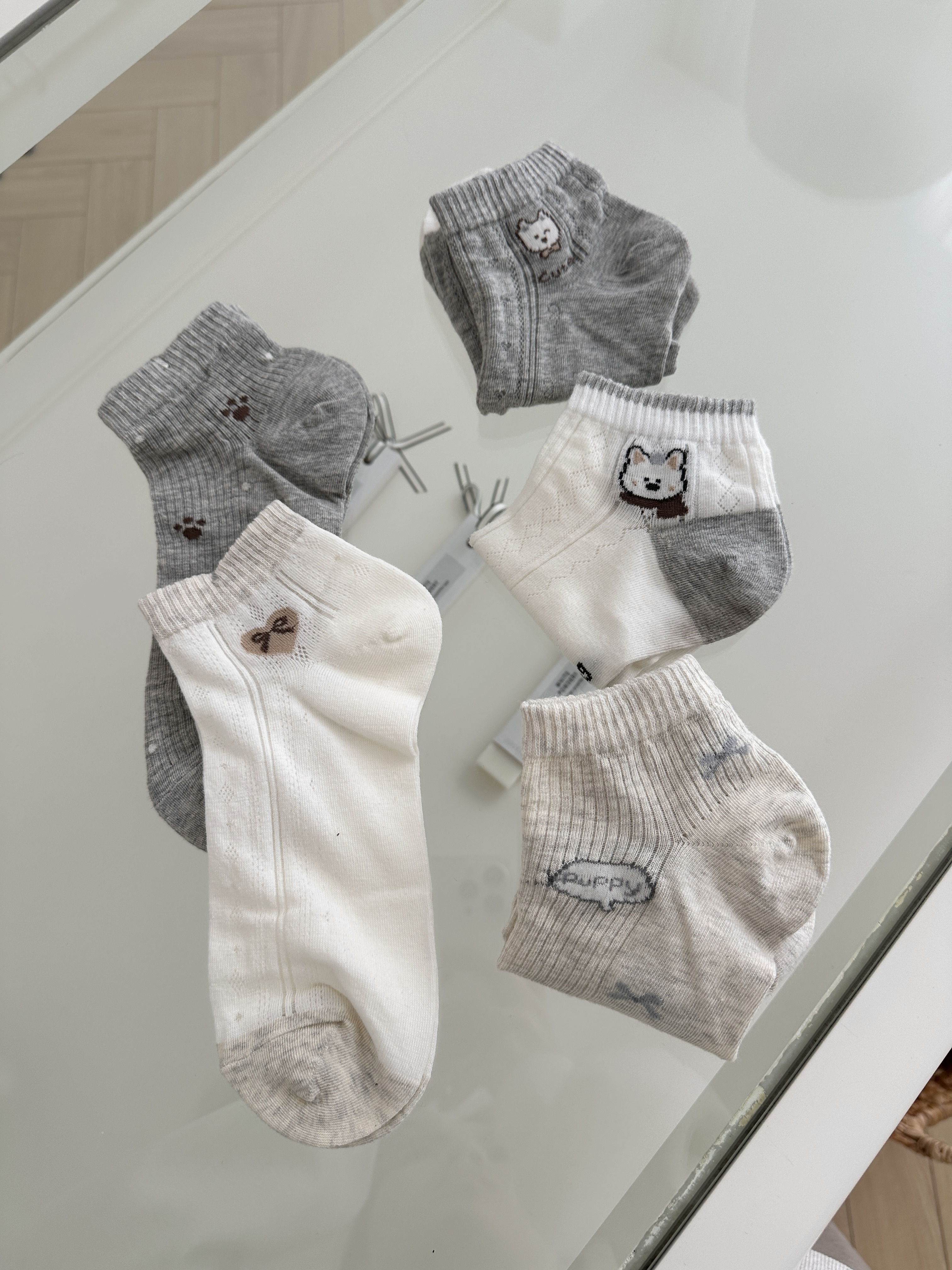 Doggie Greyish Sock -D119