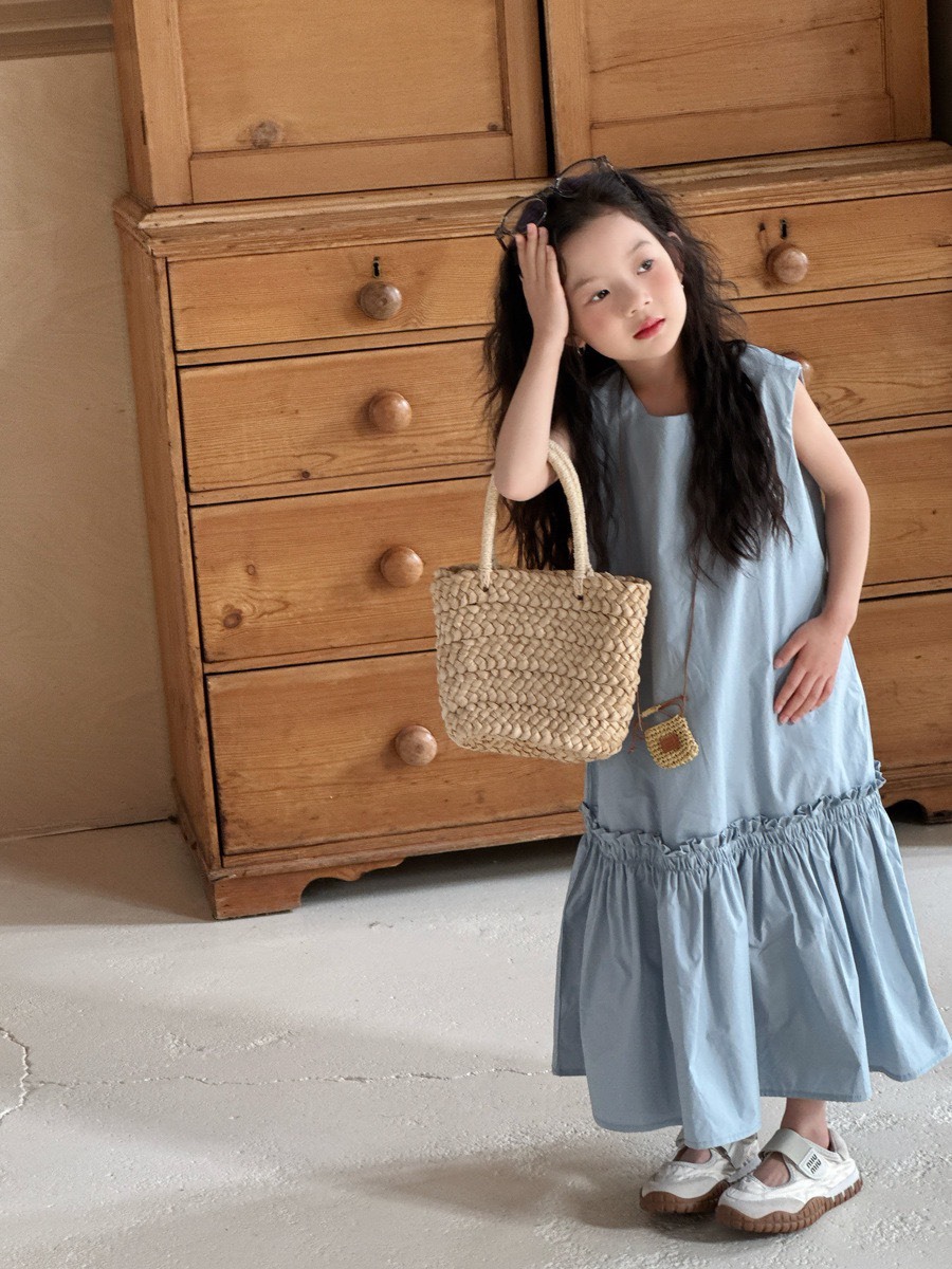 法式無袖露背洋裝