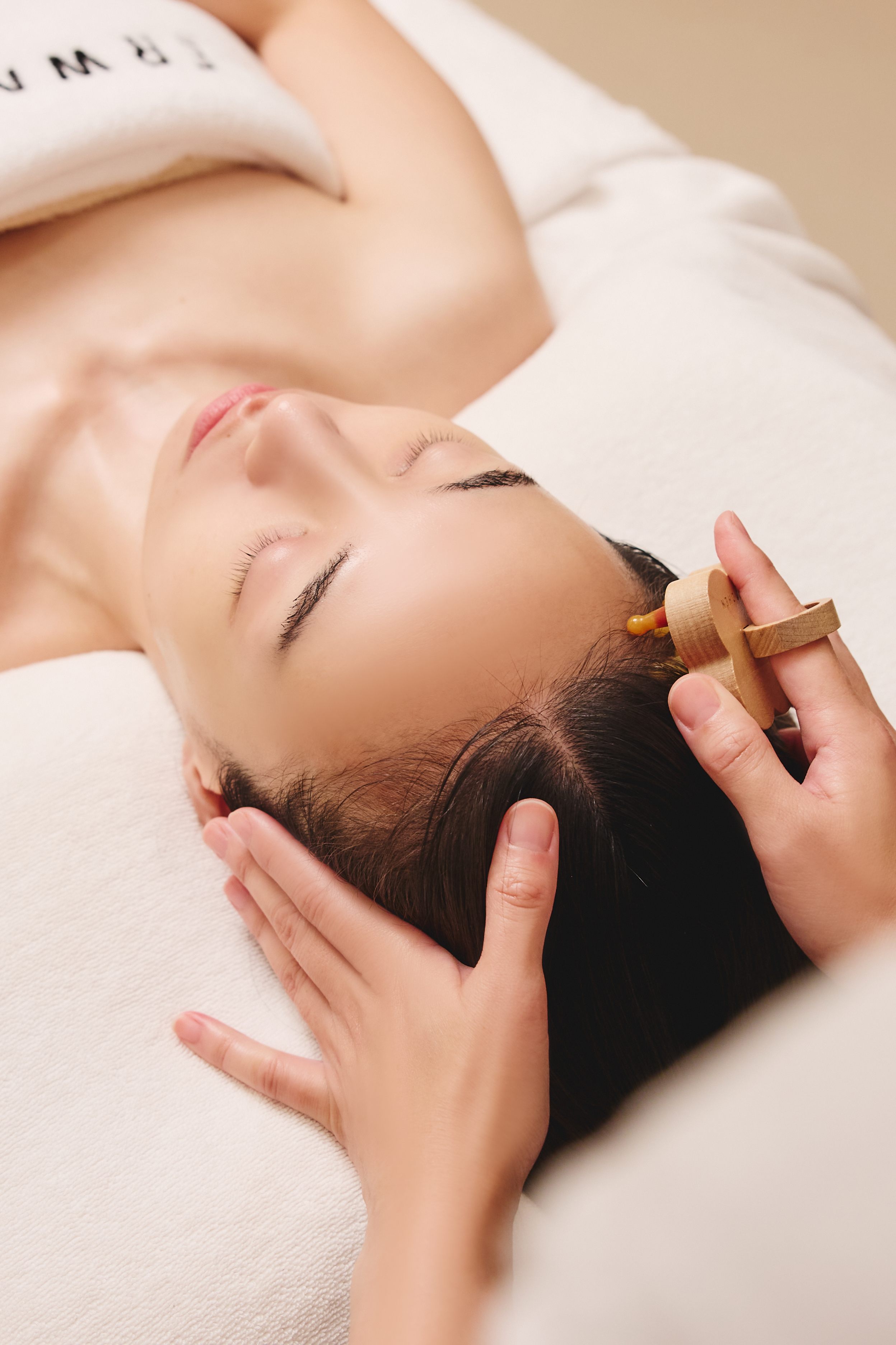 AROMA SPA 芳香頭皮護理與按摩情境