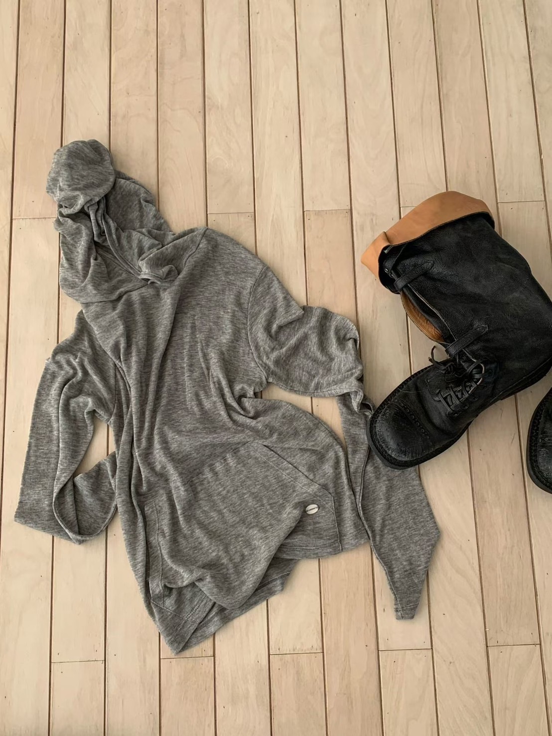 10%天絲連帽上衣