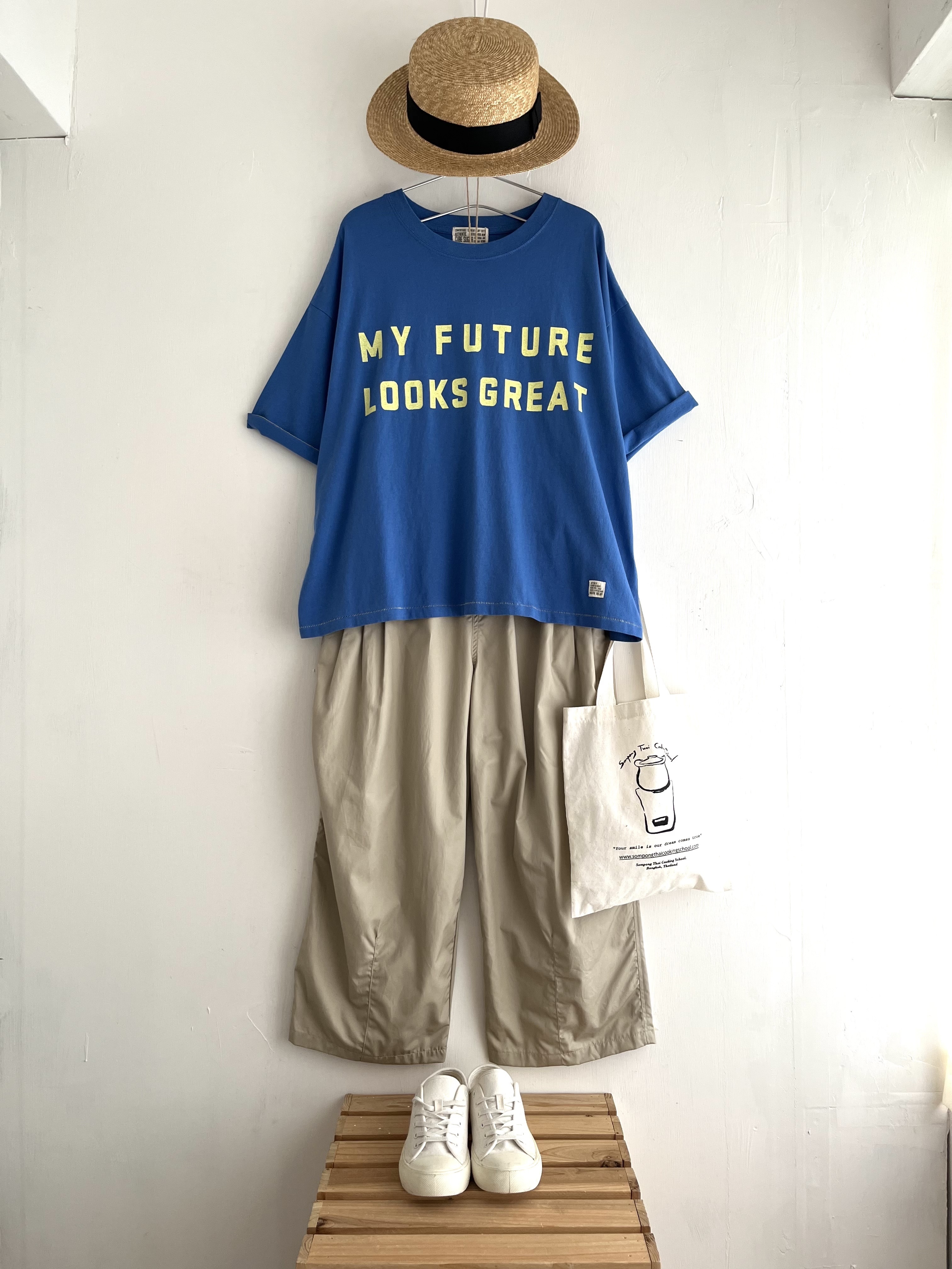 CUBE SUGAR藍色圓領tee