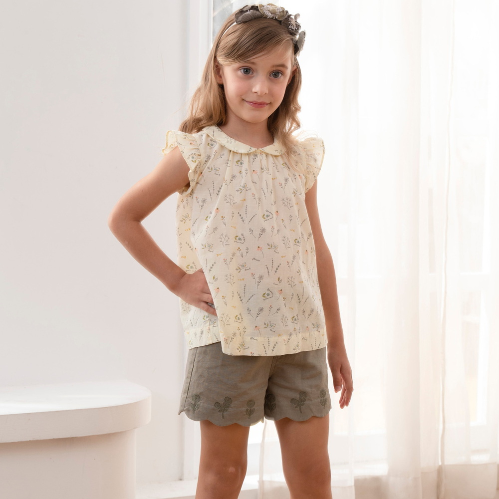 PIPPY 精緻小花刺繡花邊下擺短褲 綠