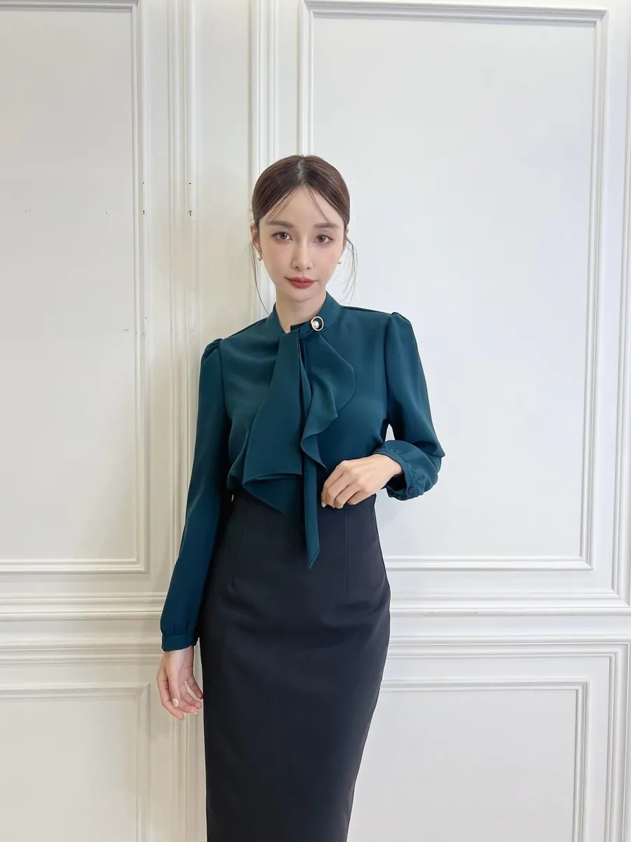 荷葉領巾珍珠釦長袖上衣