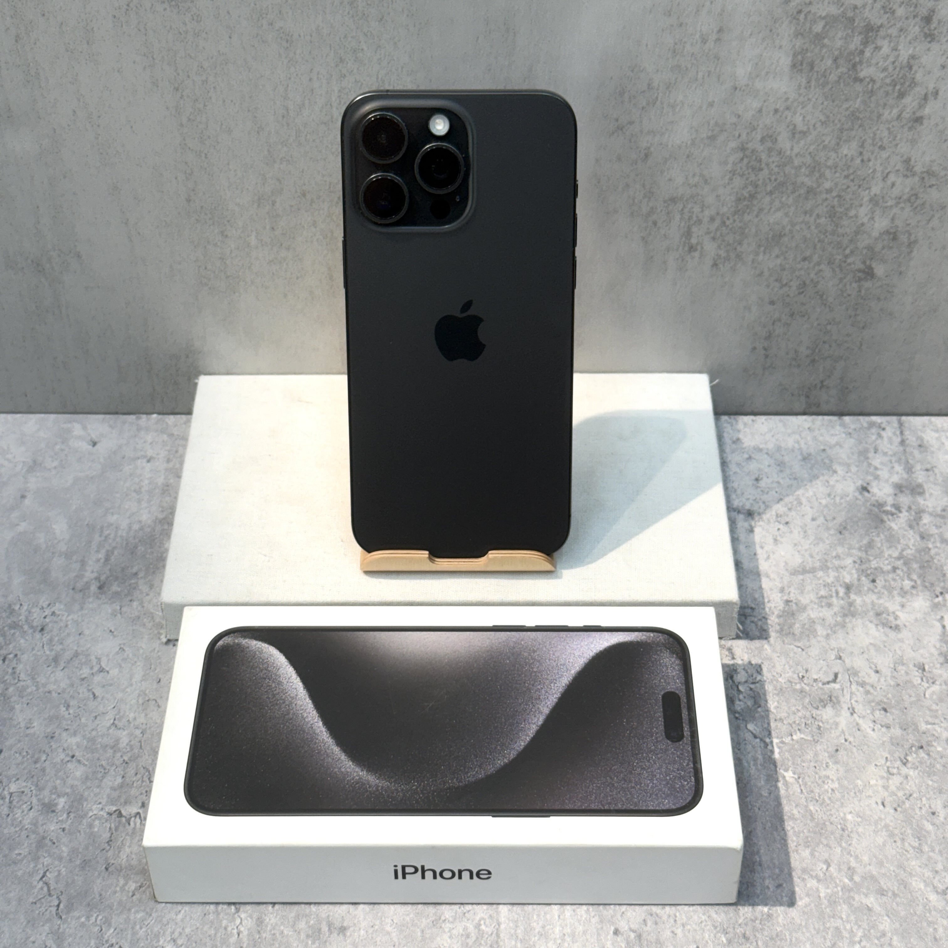 【二手】iPhone 15 Pro Max 256G 原色