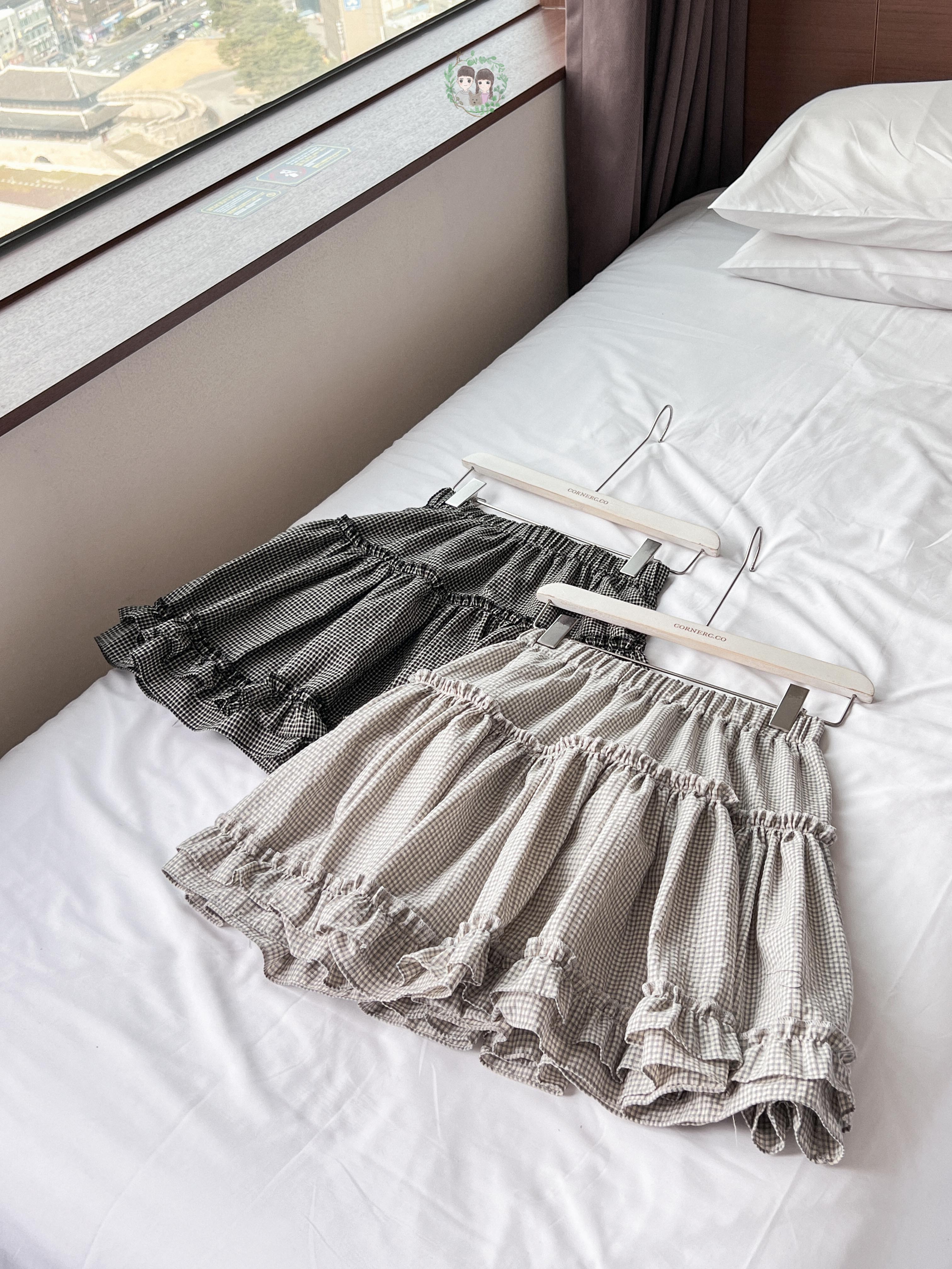 迷你格紋蓬蓬五分長裙〈🇰🇷DAY 1〉