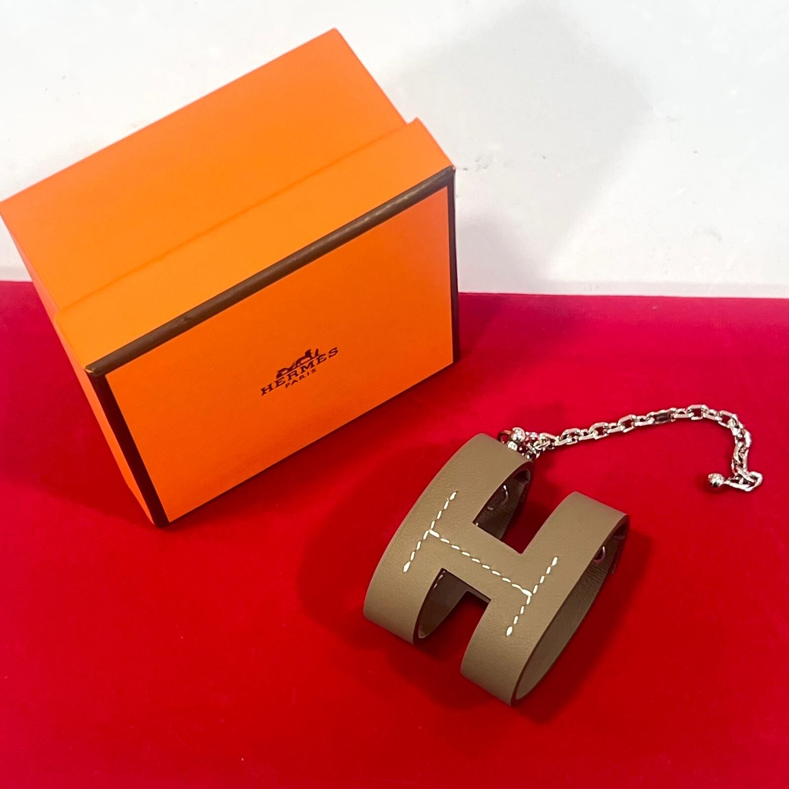 全新HERMES手套夾 大象灰/銀扣 H251006G #BRAND NEW #香榭站正品