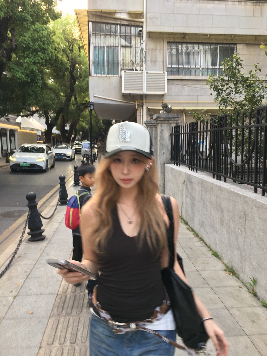 必收款！莫代爾繞脖背心