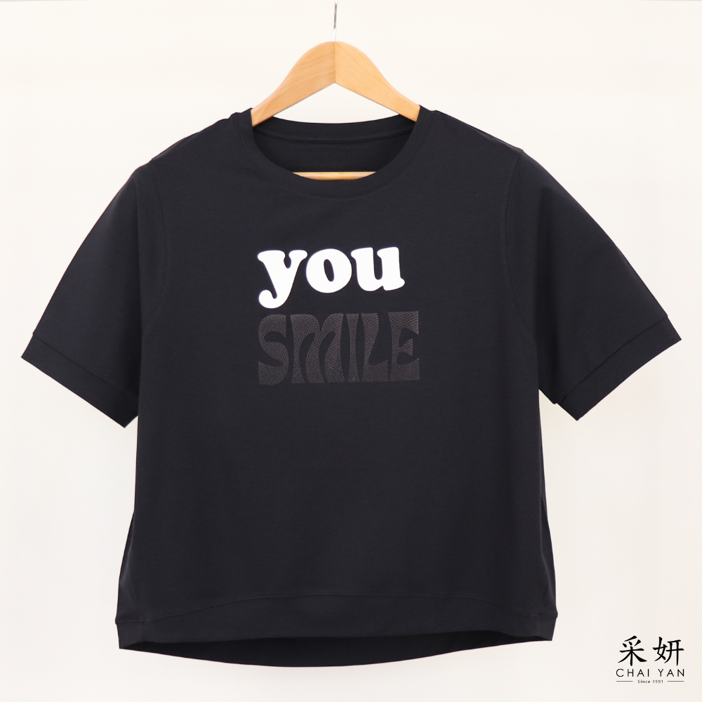 立體膠絨字母滑棉短袖上衣