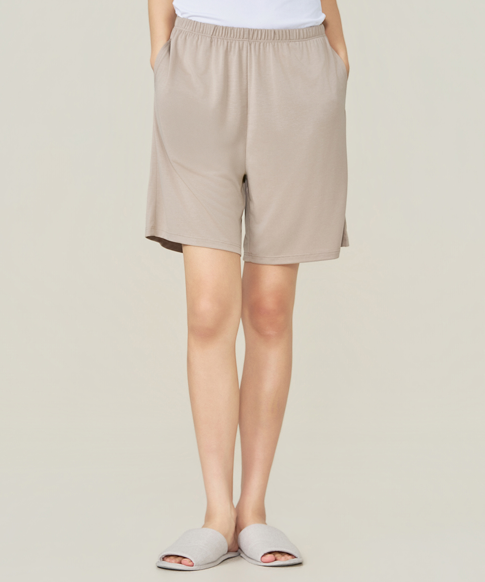 自由空間- FREEWEAR 輕涼嫘縈女短褲 UE0Y3726