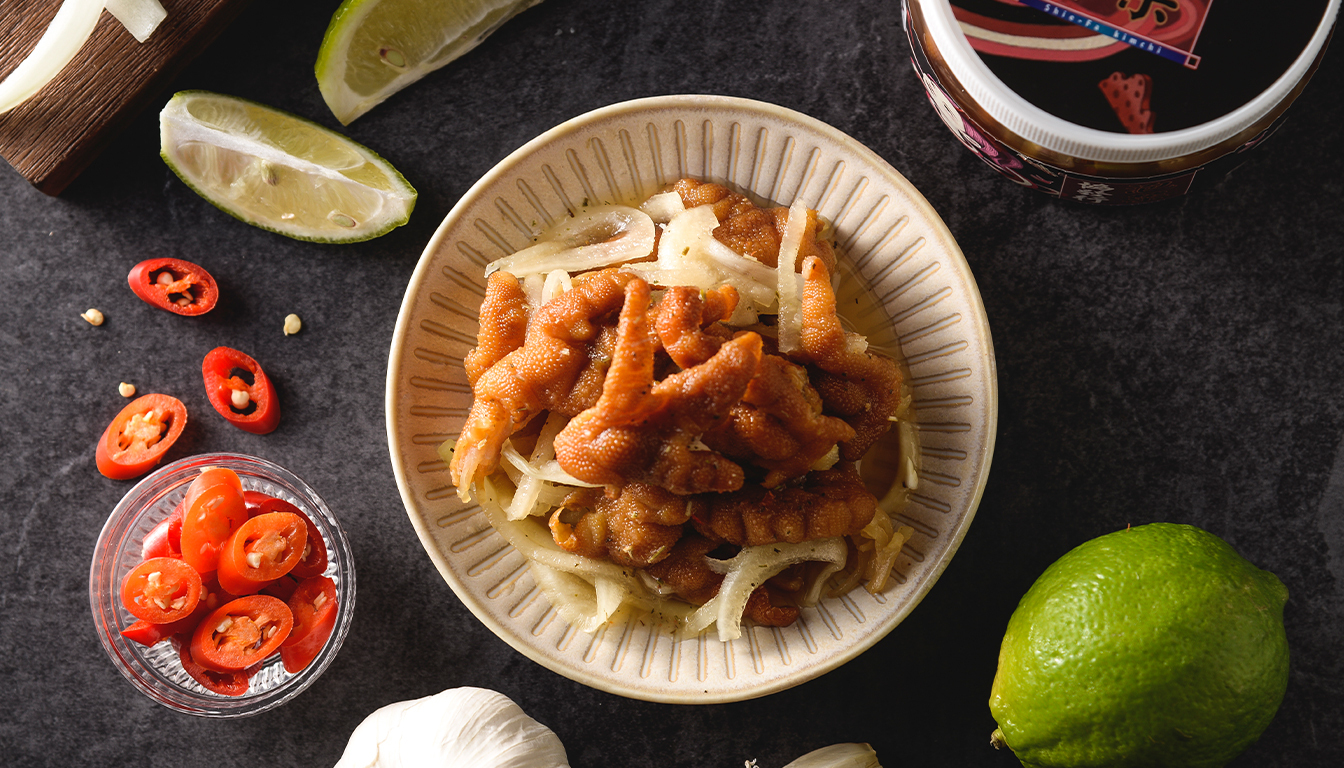 協發行泰式酸辣鳳爪特寫-酸爽解膩低卡涼拌菜推薦-2026女性網購美食首選