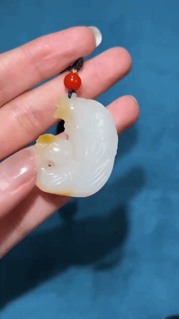 3826 和田玉籽料吉祥高升