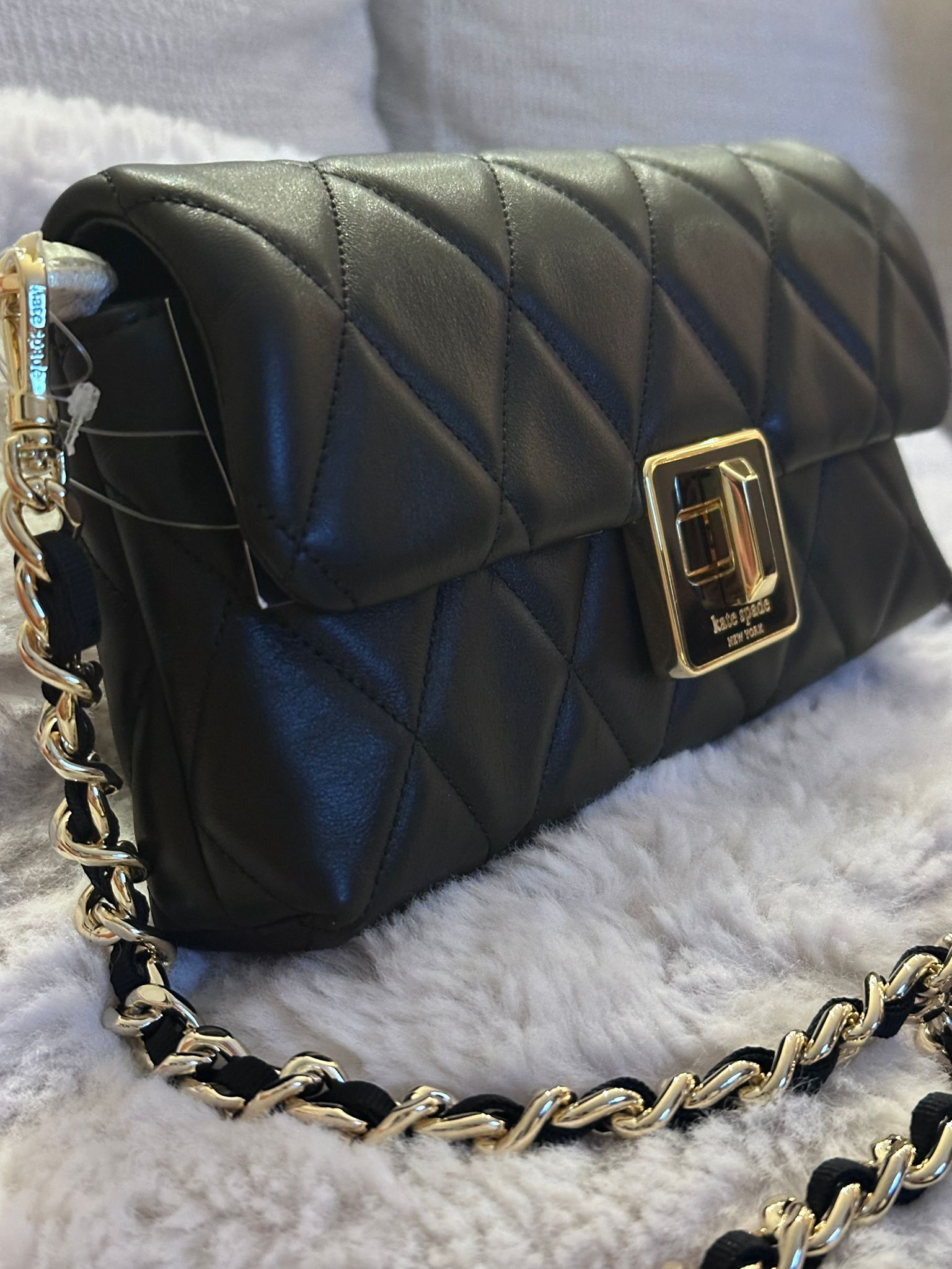 RQ68 KS 黑色間線迷你斜背包 Carey Quilted Mini Crossbody