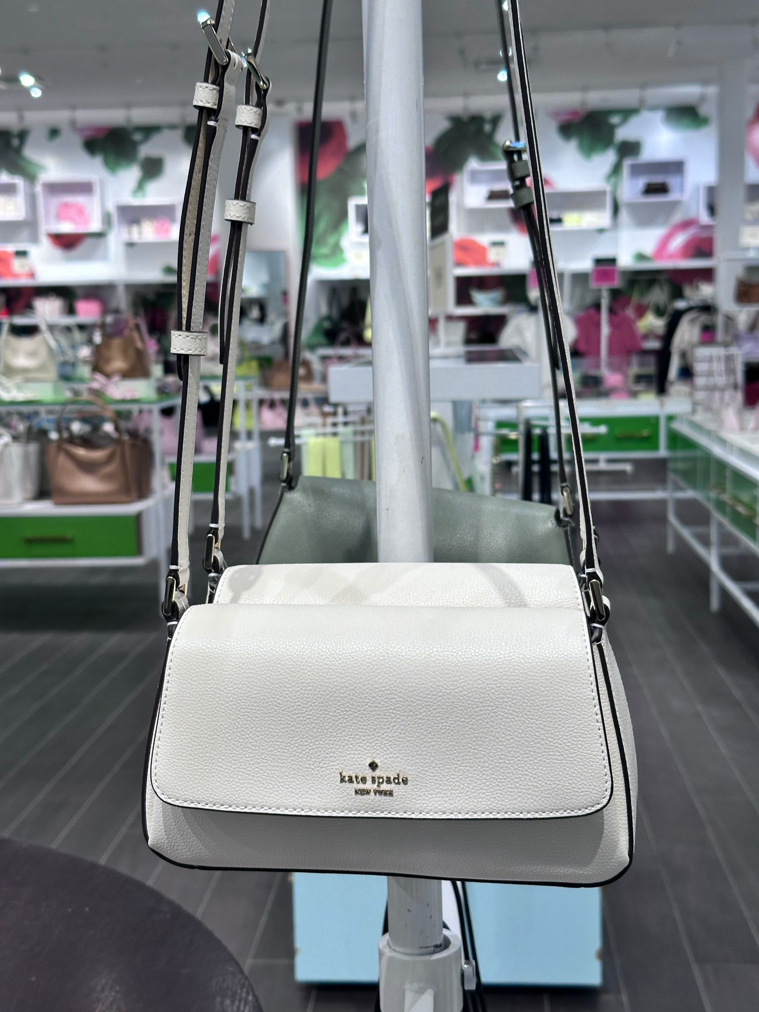 RQ70 KS 白色翻蓋斜背包 Sutton Mini Crossbody Bag