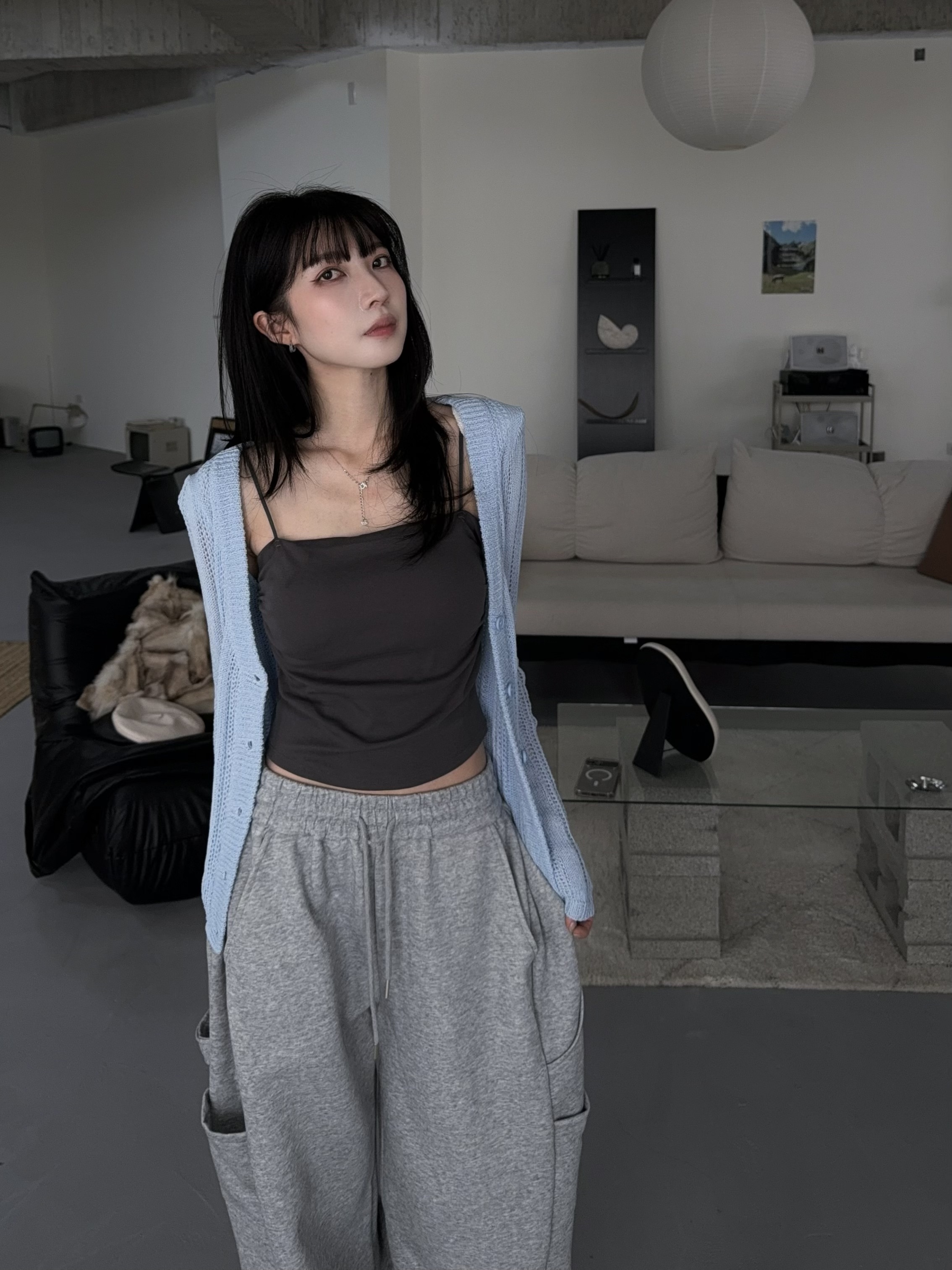 大V領排釦針織衫(有墊肩)