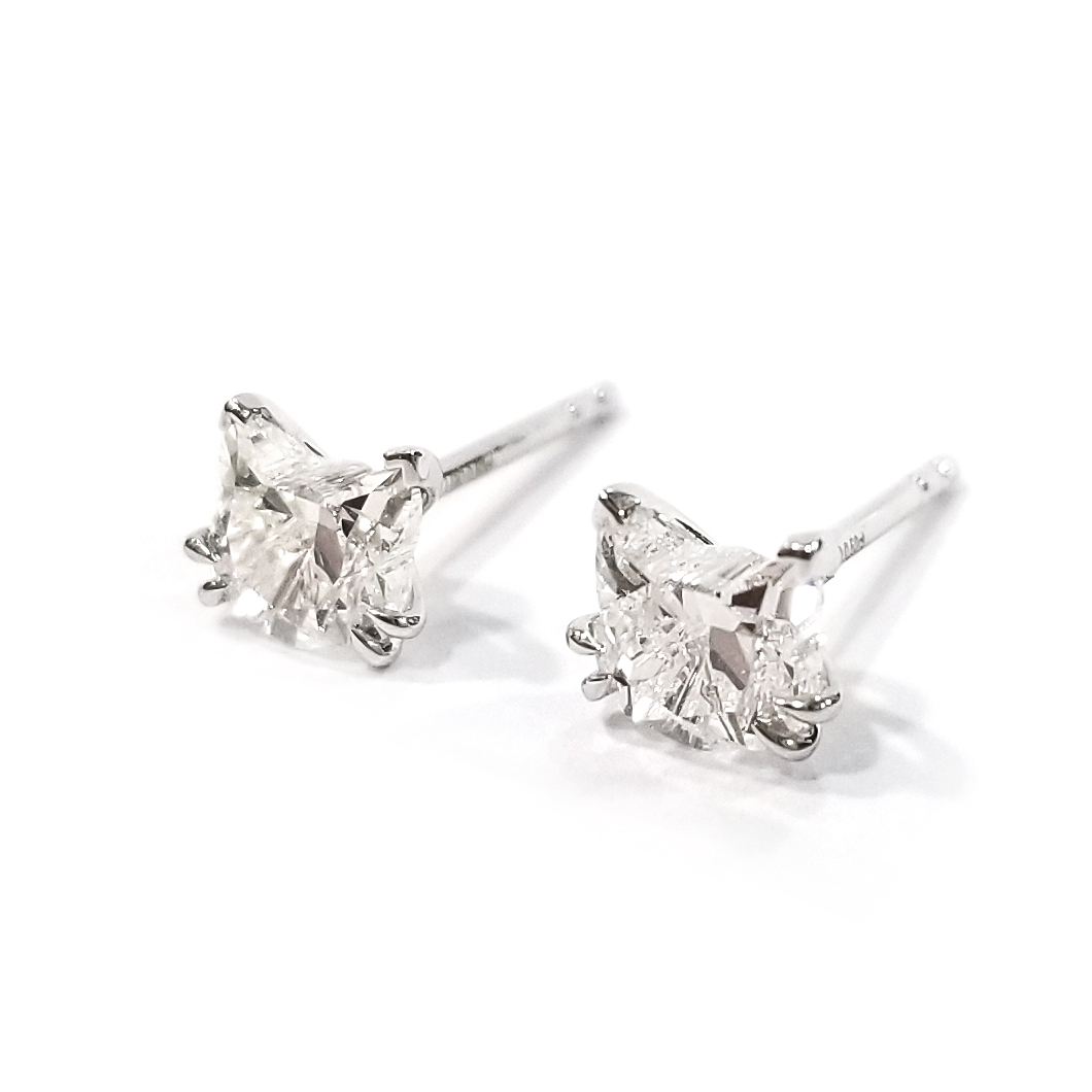 18K白金 實驗室培育鑽石貓貓耳環