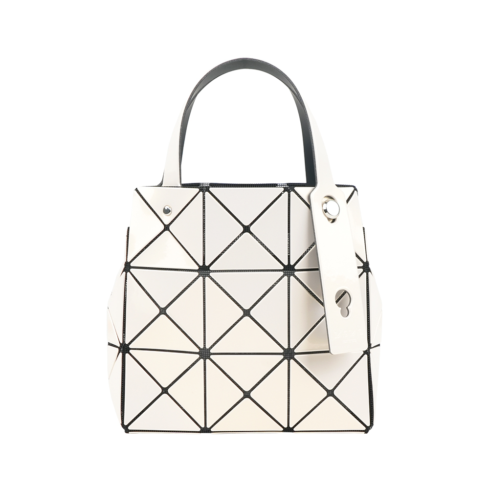 【ISSEY MIYAKE三宅一生】BAO BAO CARAT 3X3 亮面手提小方盒(淺米色)