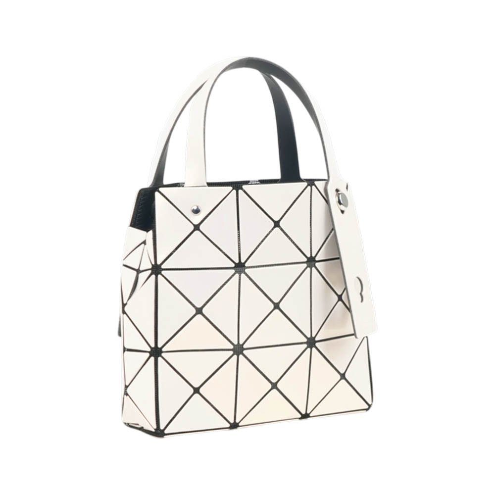 【ISSEY MIYAKE三宅一生】BAO BAO CARAT 3X3 亮面手提小方盒(淺米色)