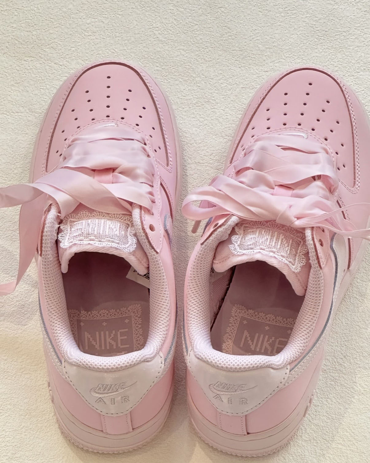 NIKE AIR FORCE 1 RETRO PRM AF1 櫻花粉 粉色 緞面 蕾絲 女鞋 IR0871-600 / 預購