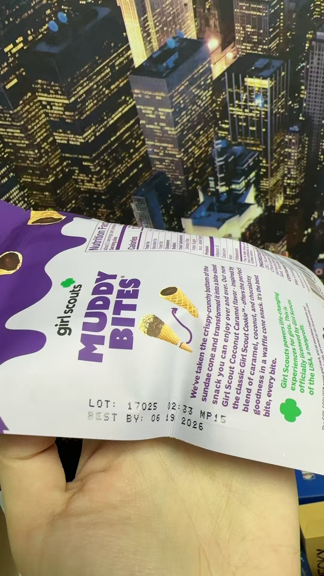 【直播】LX031998 Muddy Bites Girl Scouts 焦糖夾心甜筒