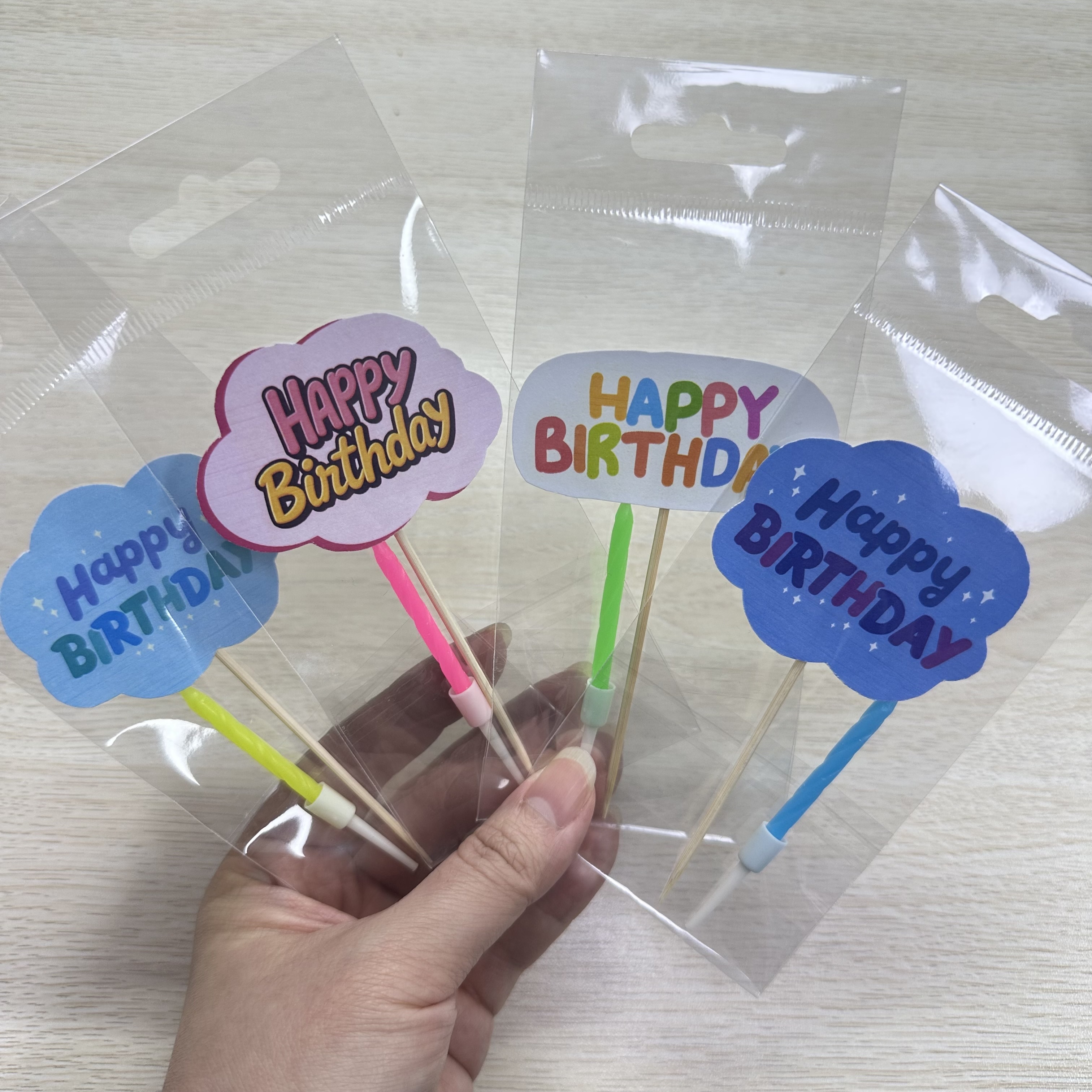 生日牌 連 蠟燭 (套裝) [款式隨機發貨]